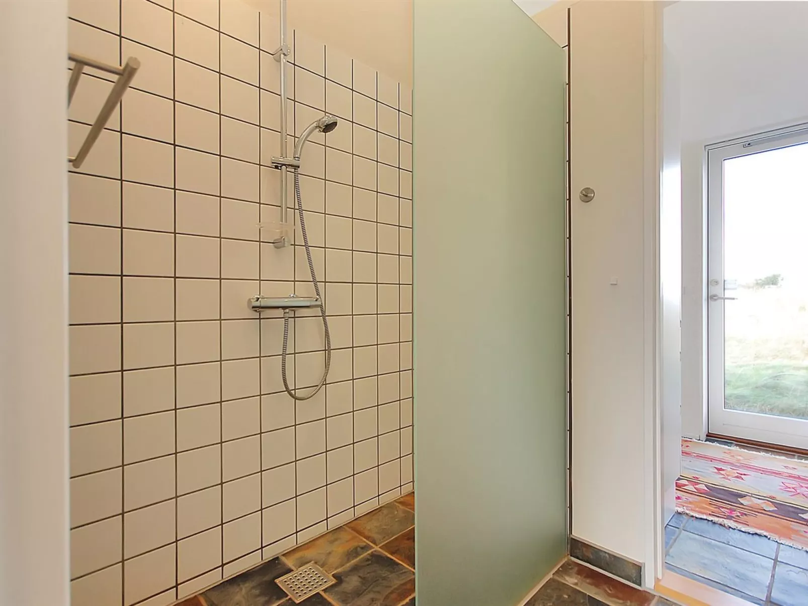 "Darla" - 375m from the sea-Binnen