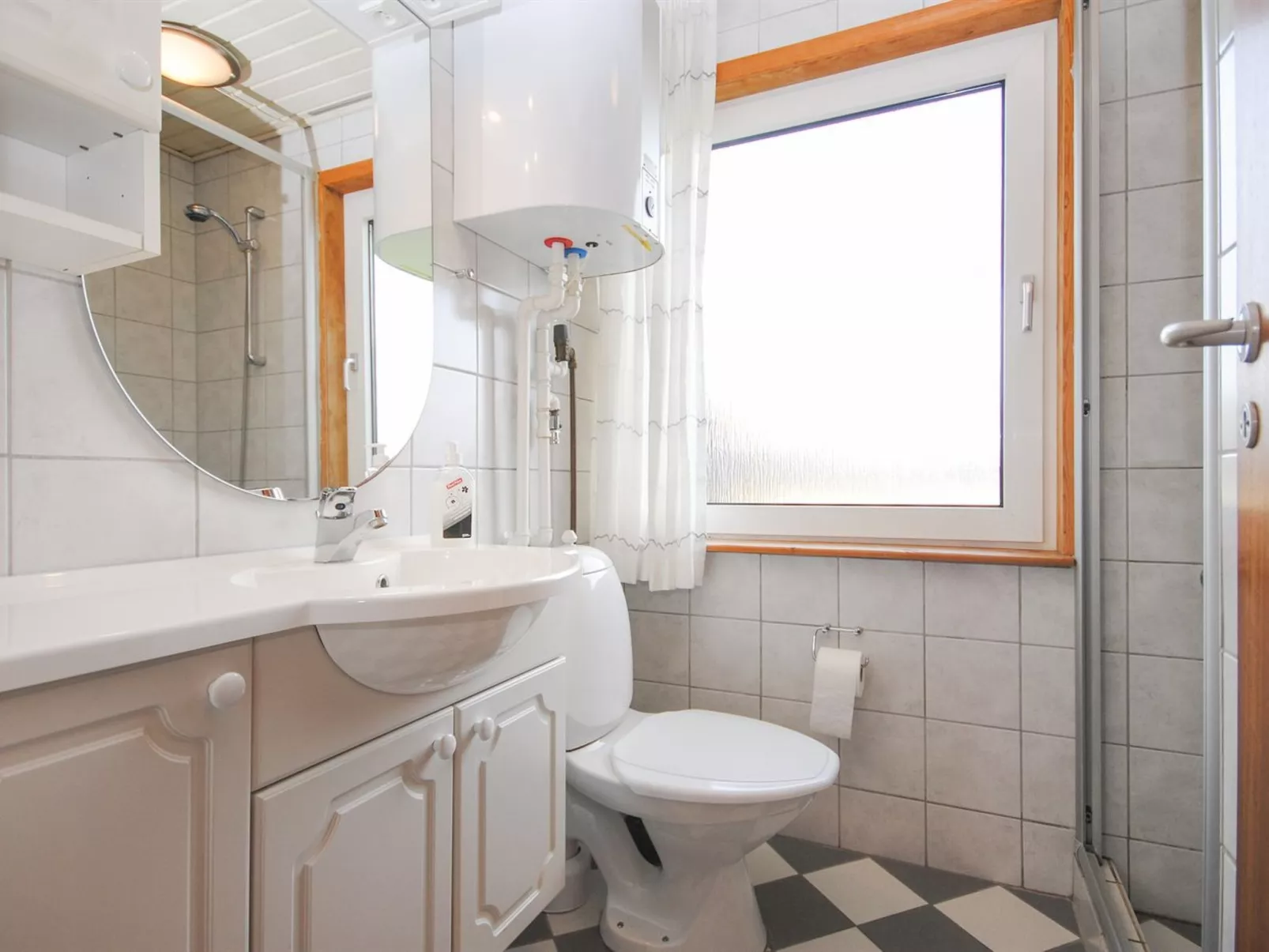 "Gisela" - 250m from the sea-Binnen