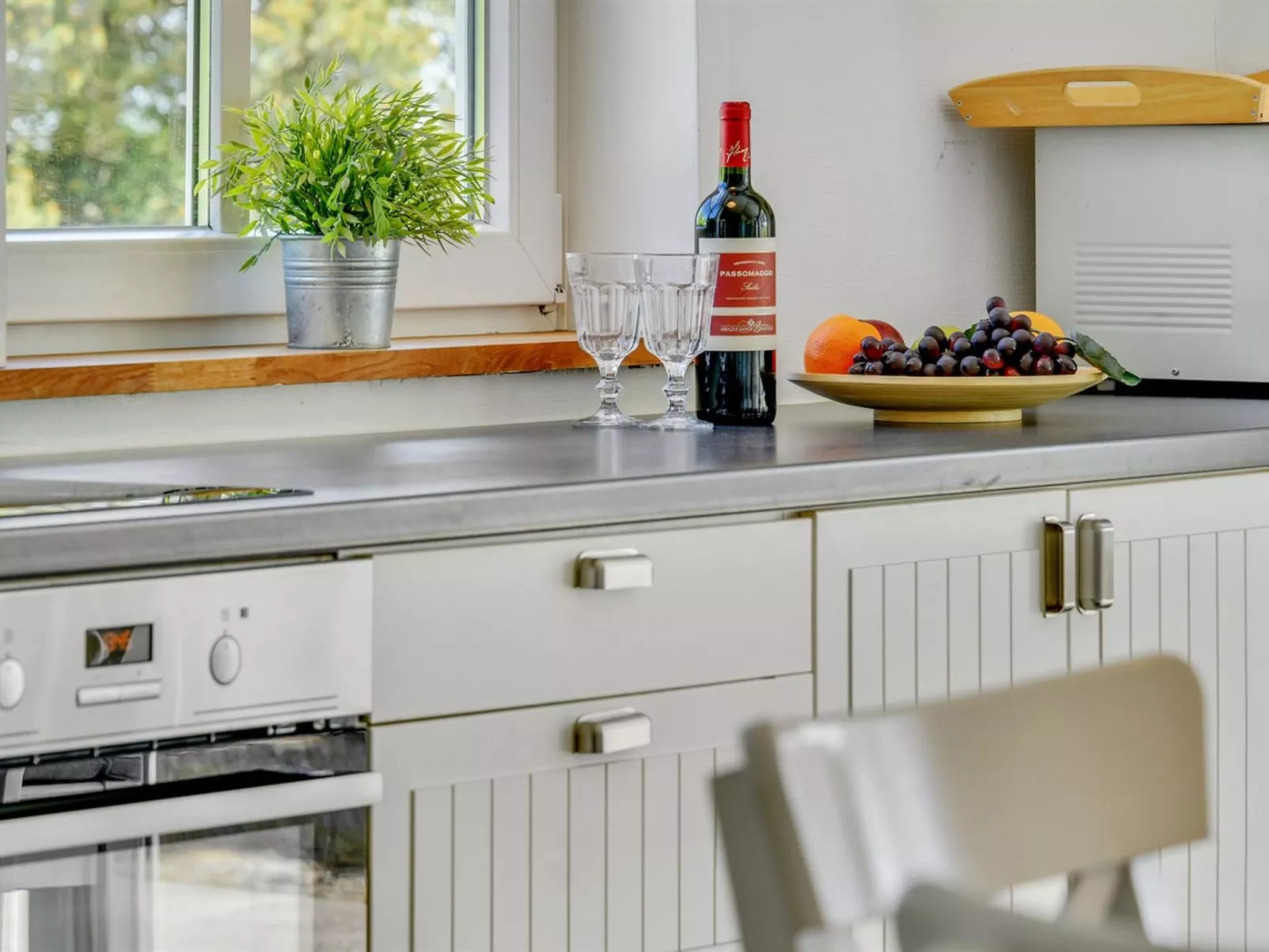 "Svanborg" - 3.7km from the sea-Binnen