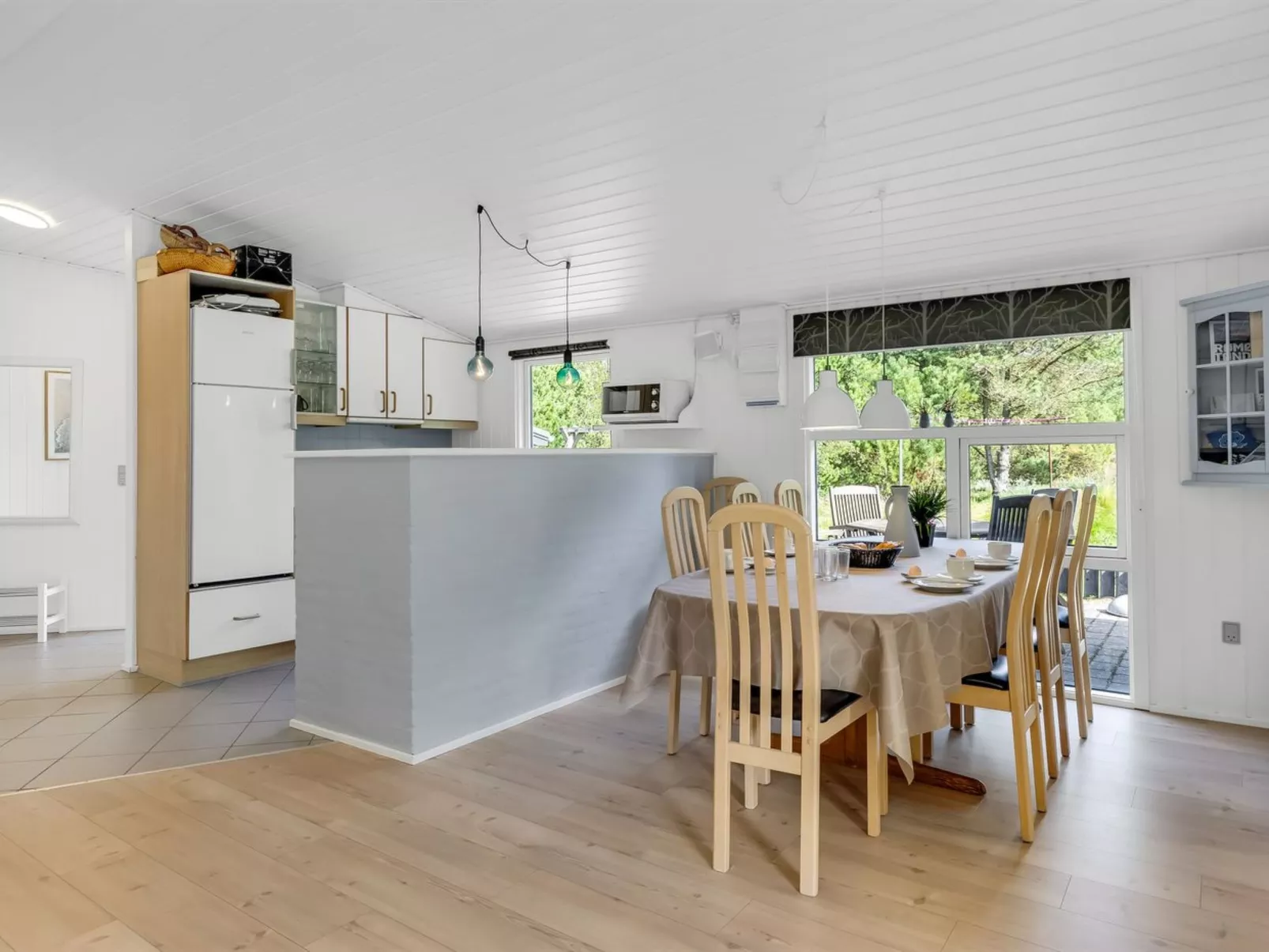 "Roald" - 2.2km from the sea-Binnen