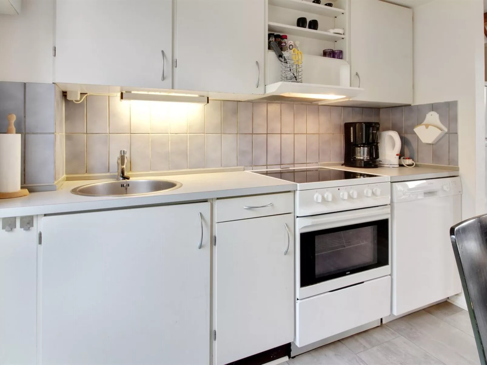 "Tinna" - 2.3km from the sea-Binnen