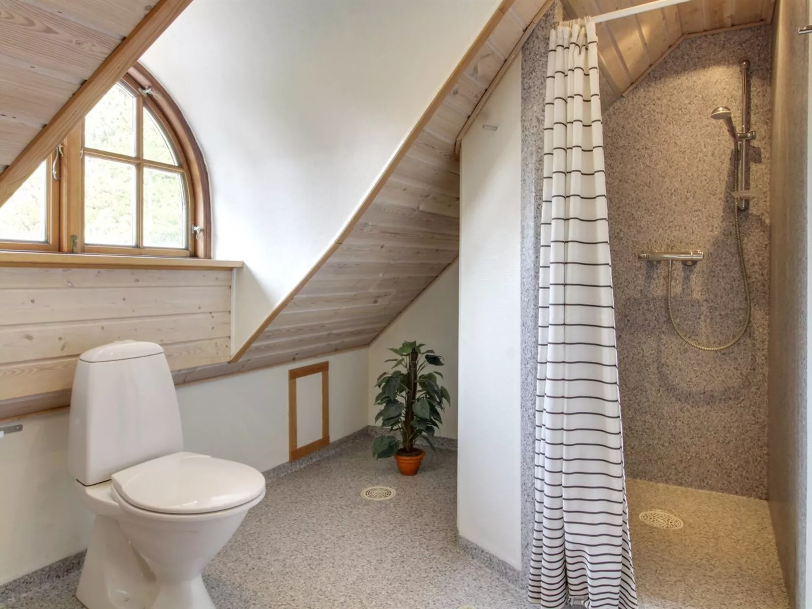 "Volmar" - 3.5km from the sea-Binnen