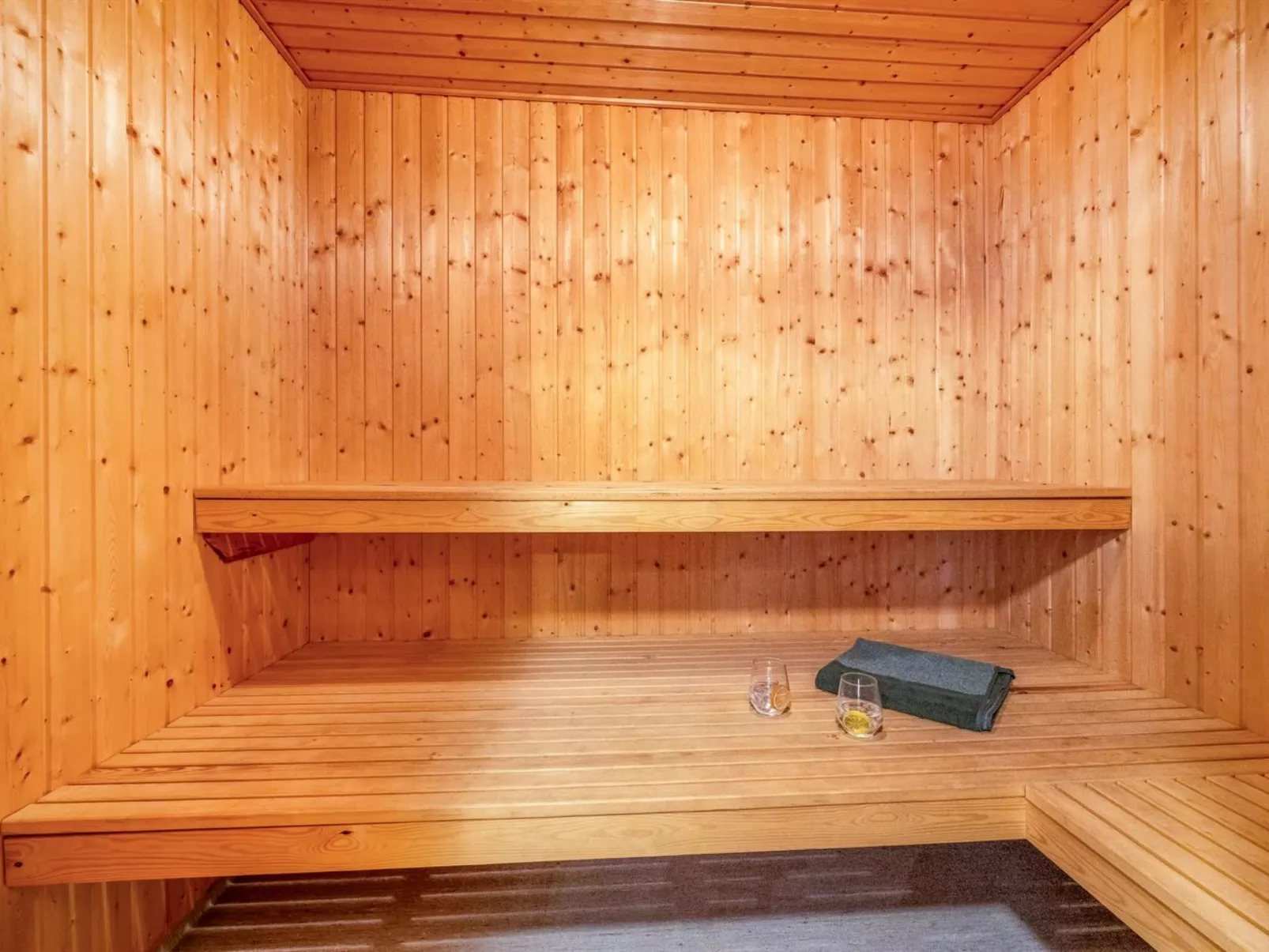 "Nicolaus" -  from the sea-Binnen