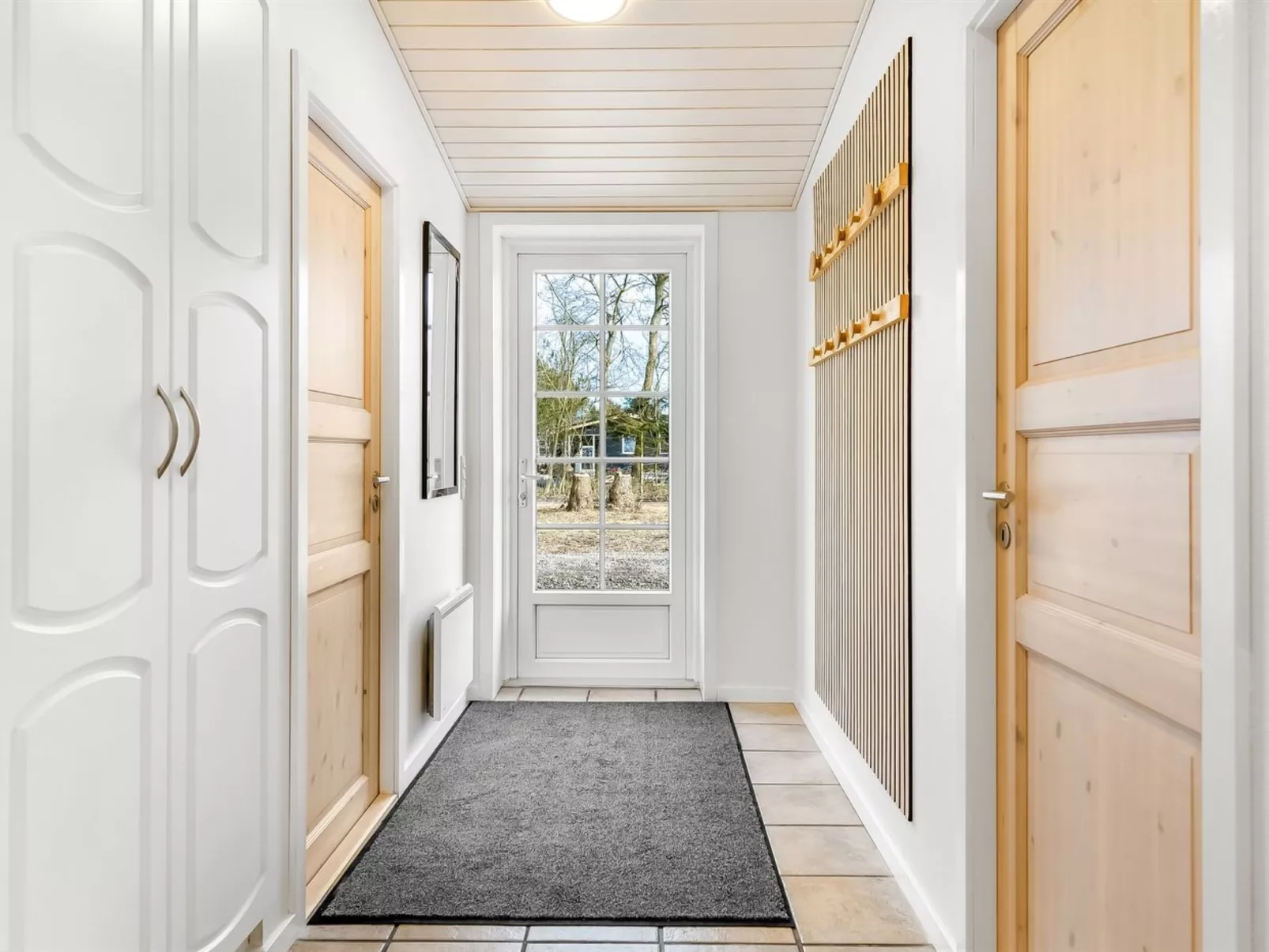 "Alfrida" - 1.5km from the sea-Binnen