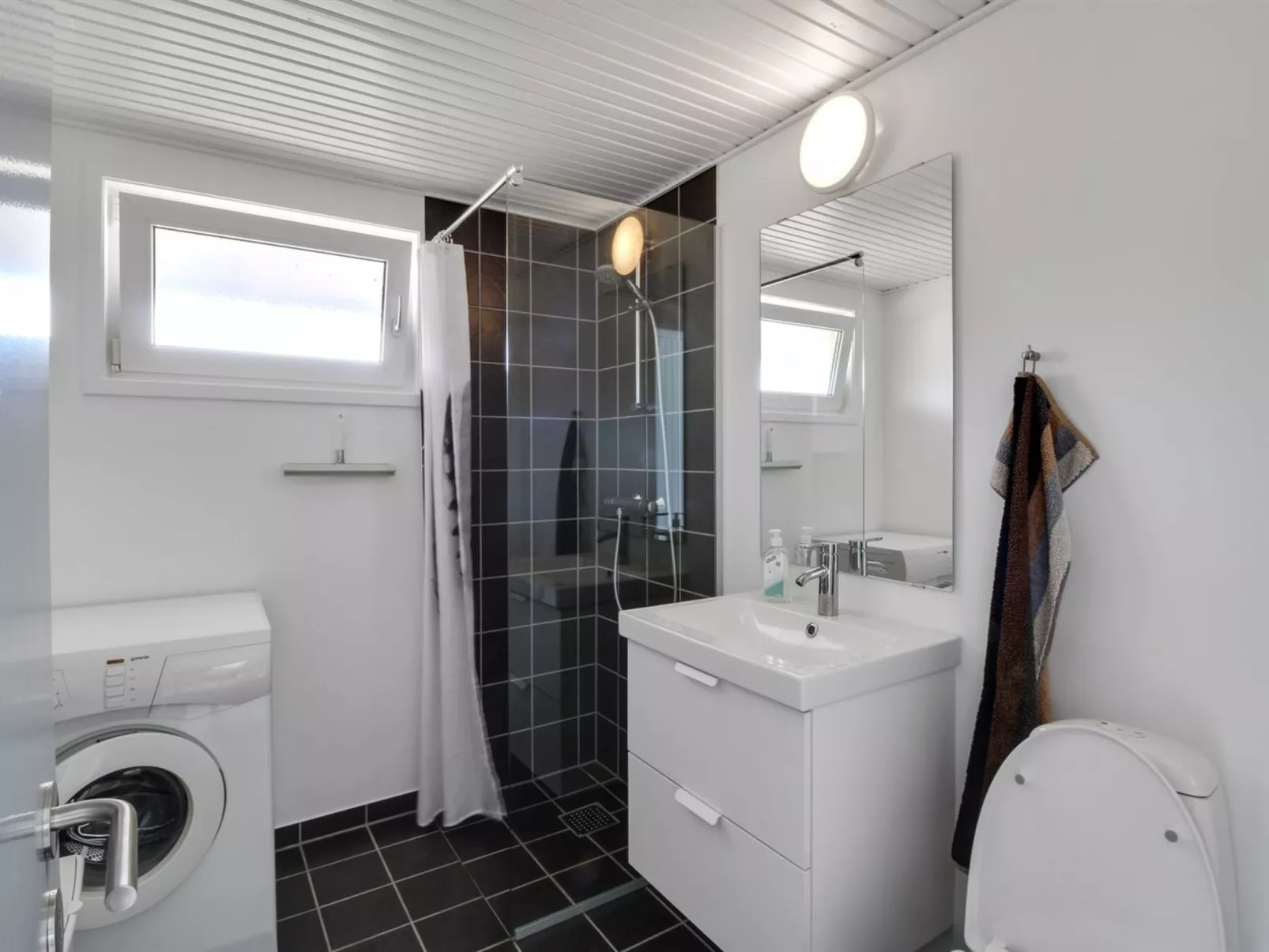 "Berndt" - 50m from the sea-Binnen