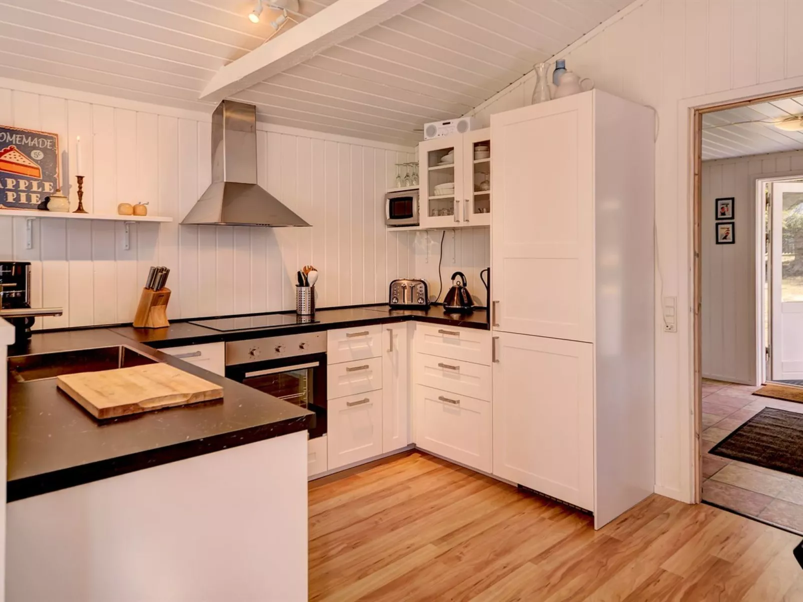 "Bylgja" - 1.7km from the sea-Binnen