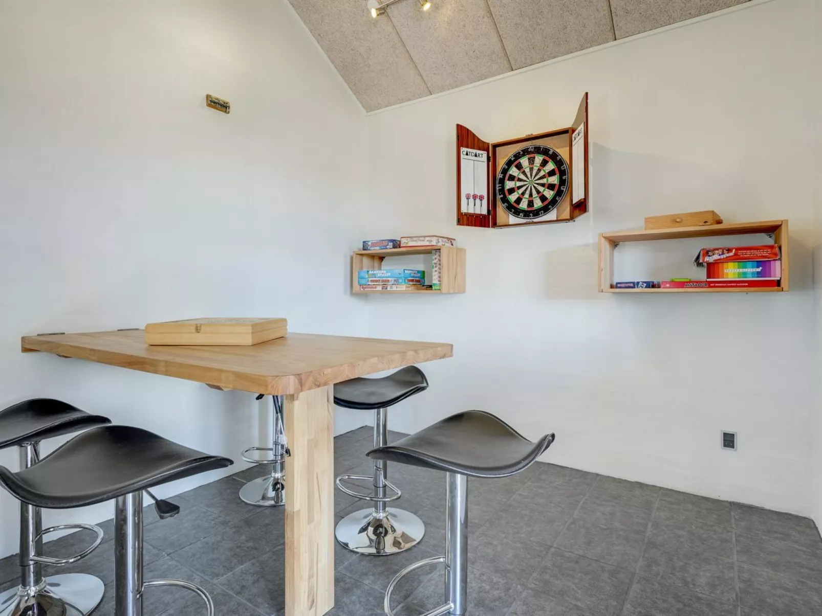 "Hans" - 700m from the sea-Binnen