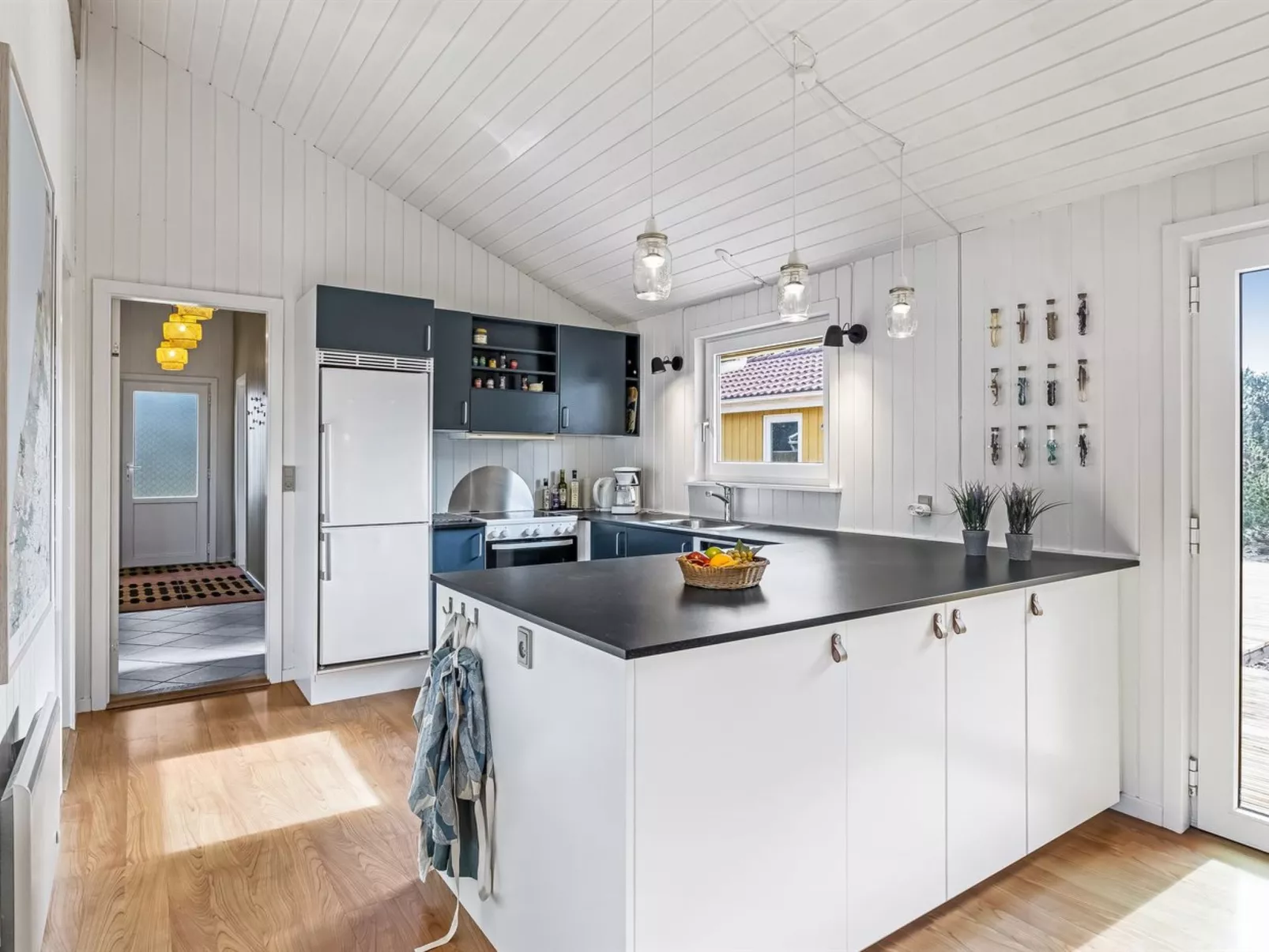 "Antto" - 900m from the sea-Binnen