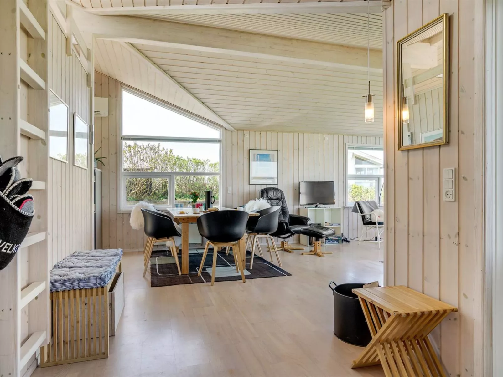 "Marjanna" - 350m from the sea-Binnen