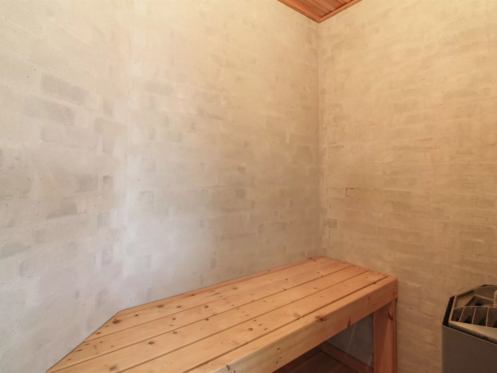 "Patrick" - 300m from the sea-Binnen