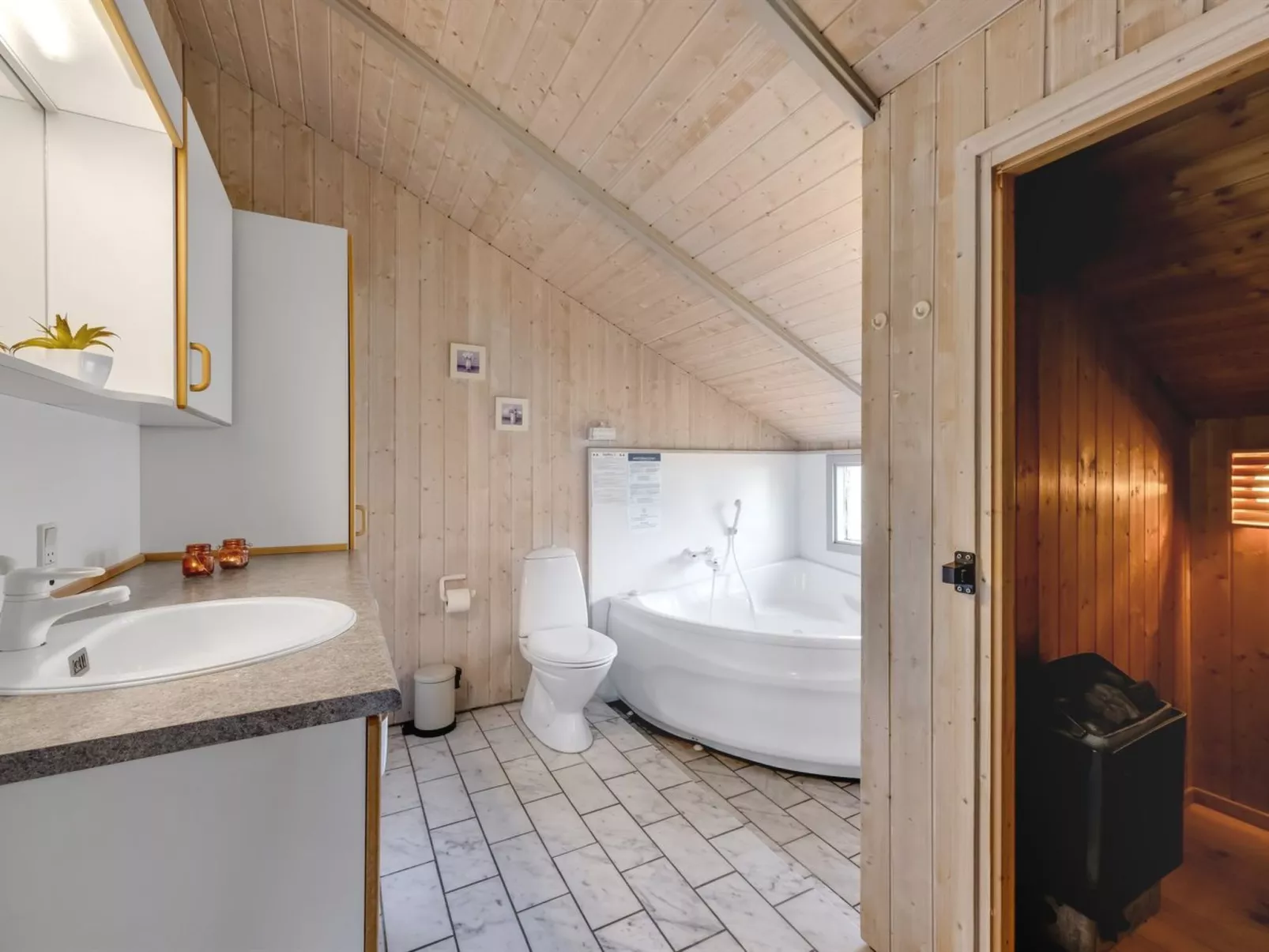 "Tuure" -  from the sea-Binnen