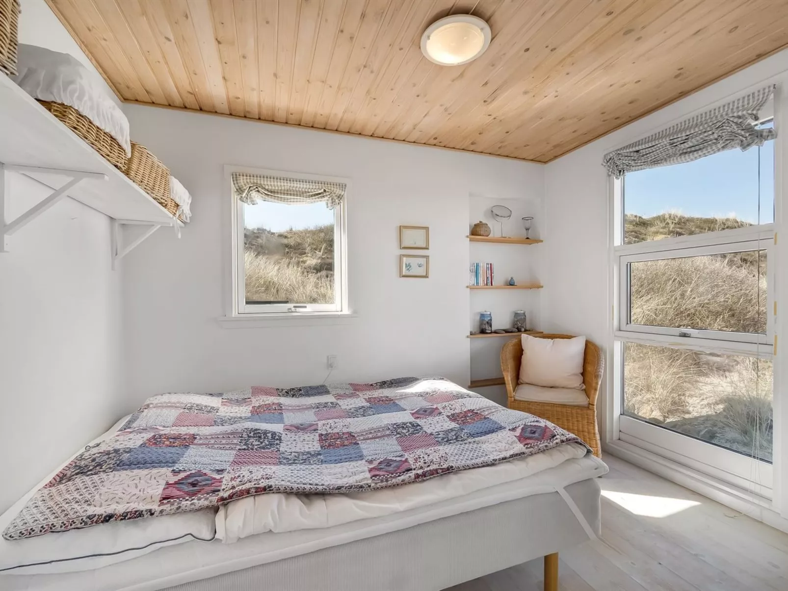 "Vina" - 200m to the fjord-Binnen