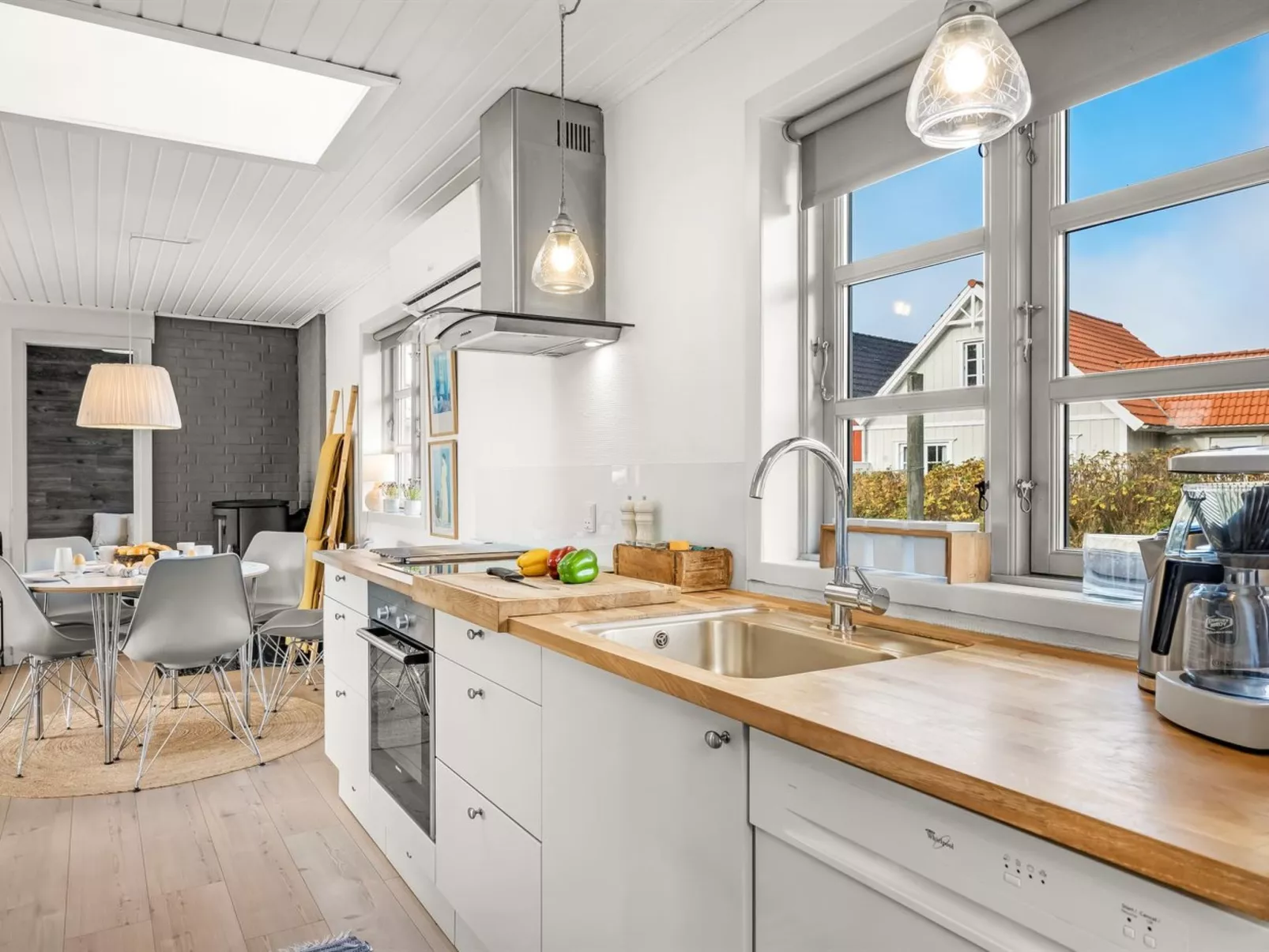 "Agni" - 800m from the sea-Binnen