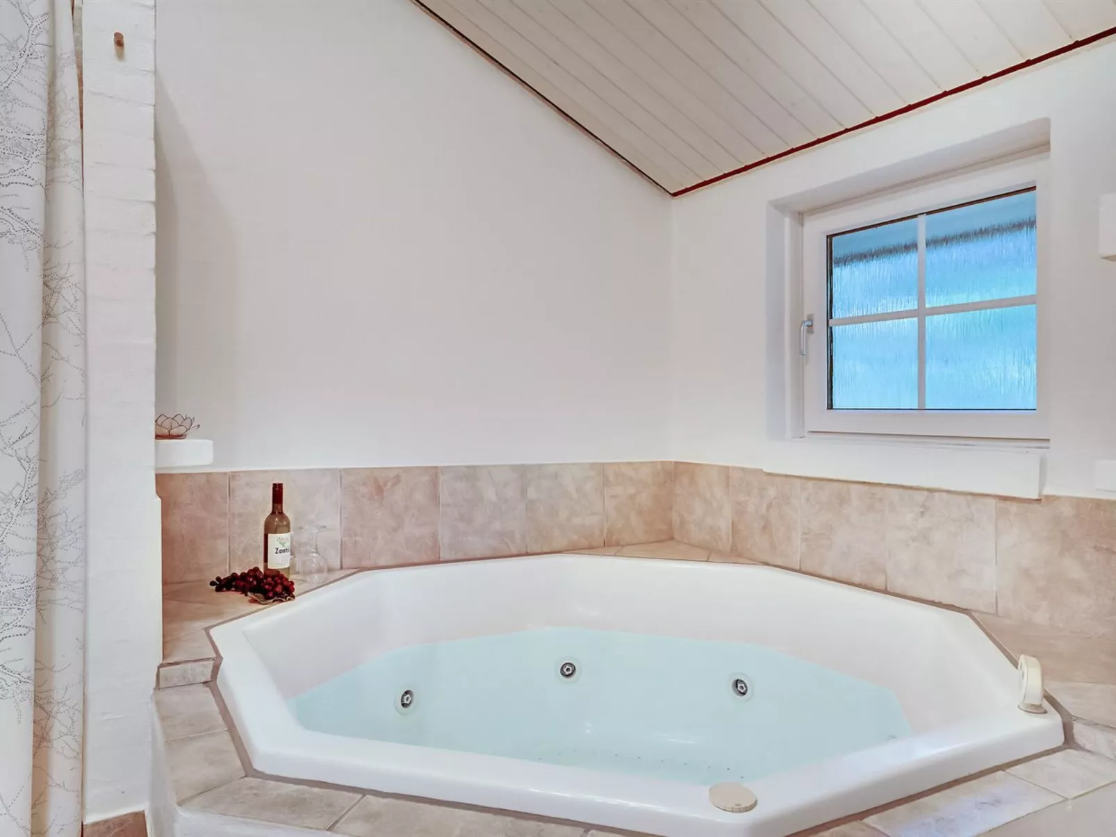 "Guththorm" - 600m from the sea-Binnen