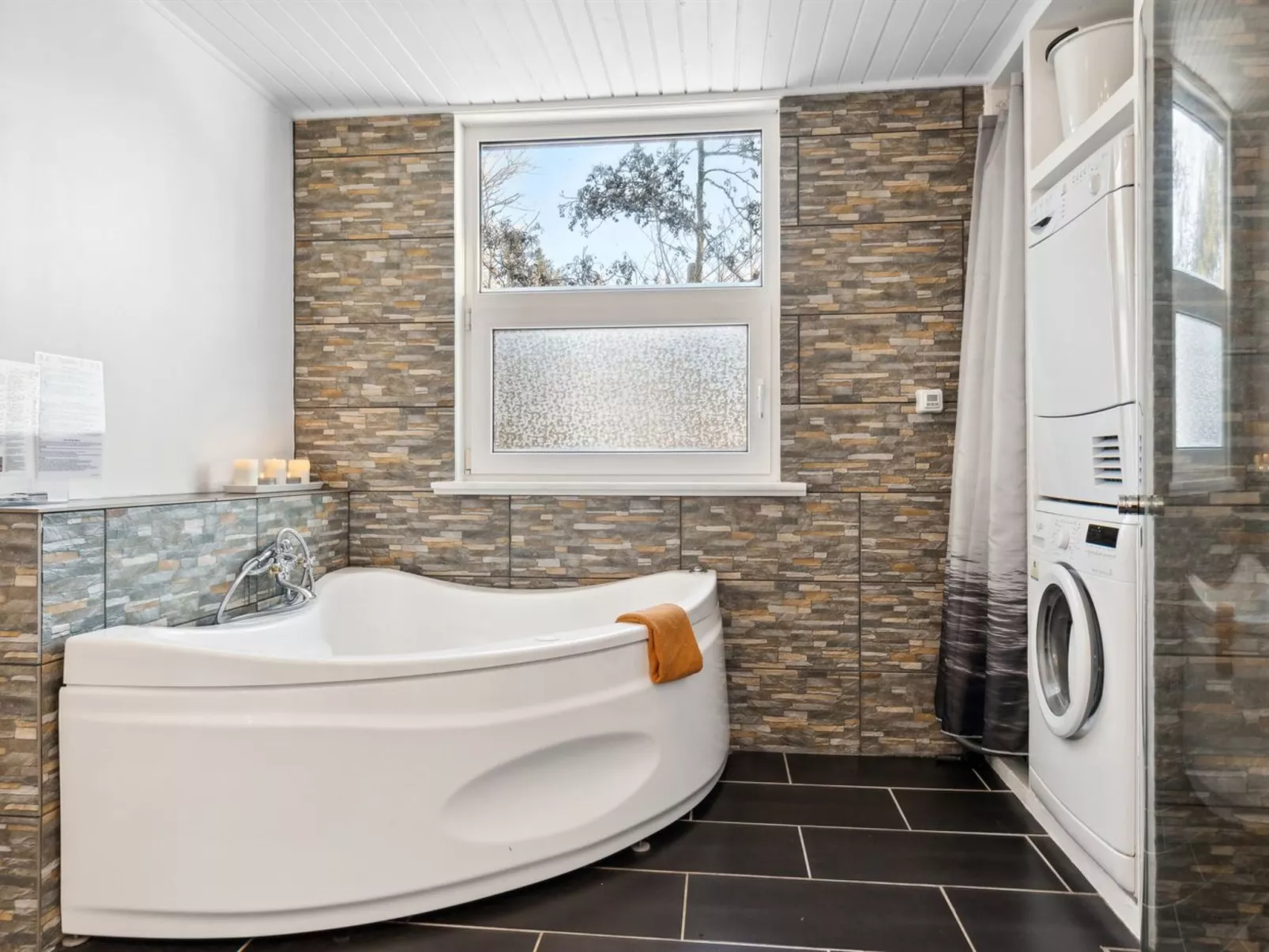 "Gerwin" - 3km from the sea-Binnen