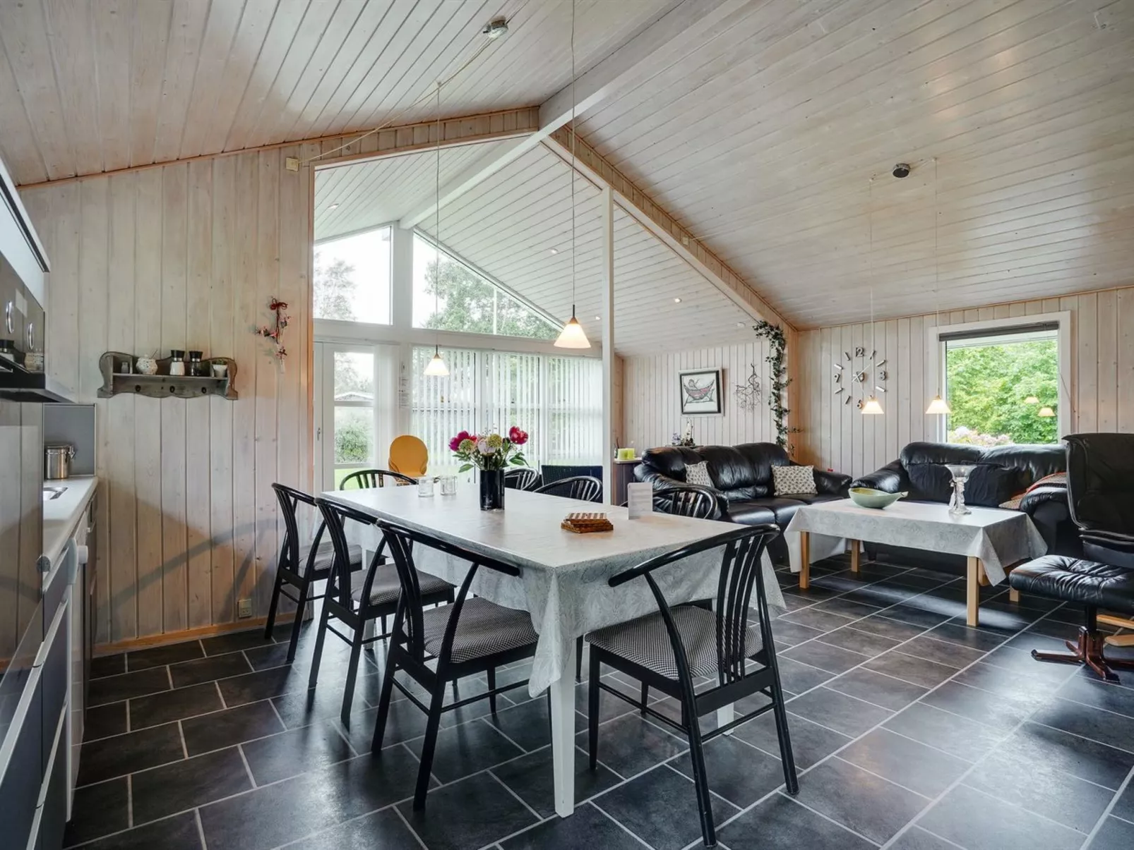 "Hermand" - 700m from the sea-Binnen