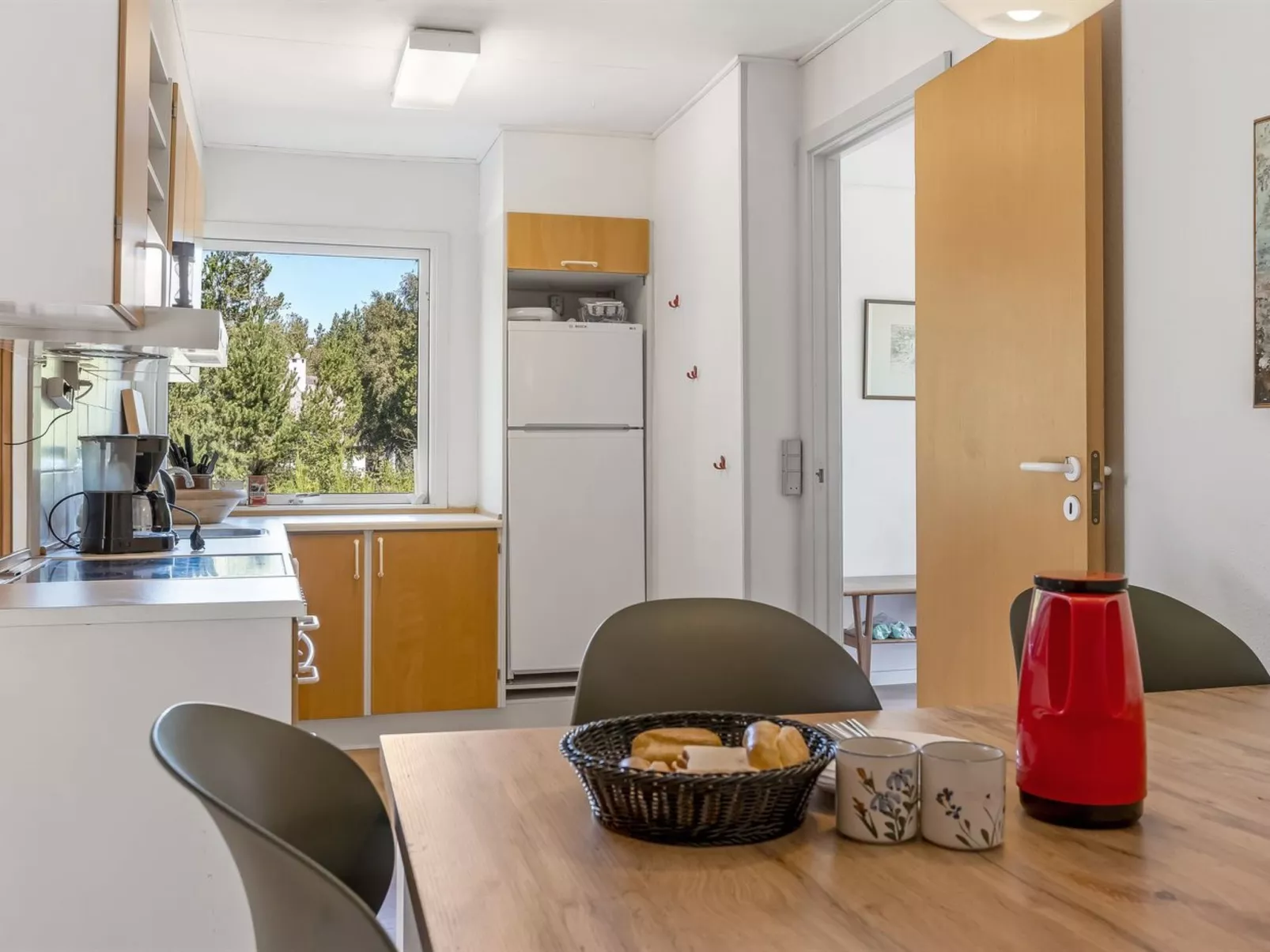 "Dorreth" - 800m from the sea-Binnen