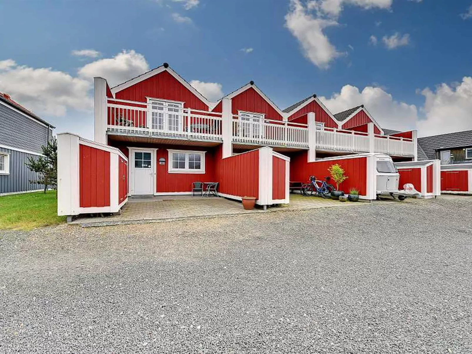 "Guthir" - 1.2km from the sea-Buiten