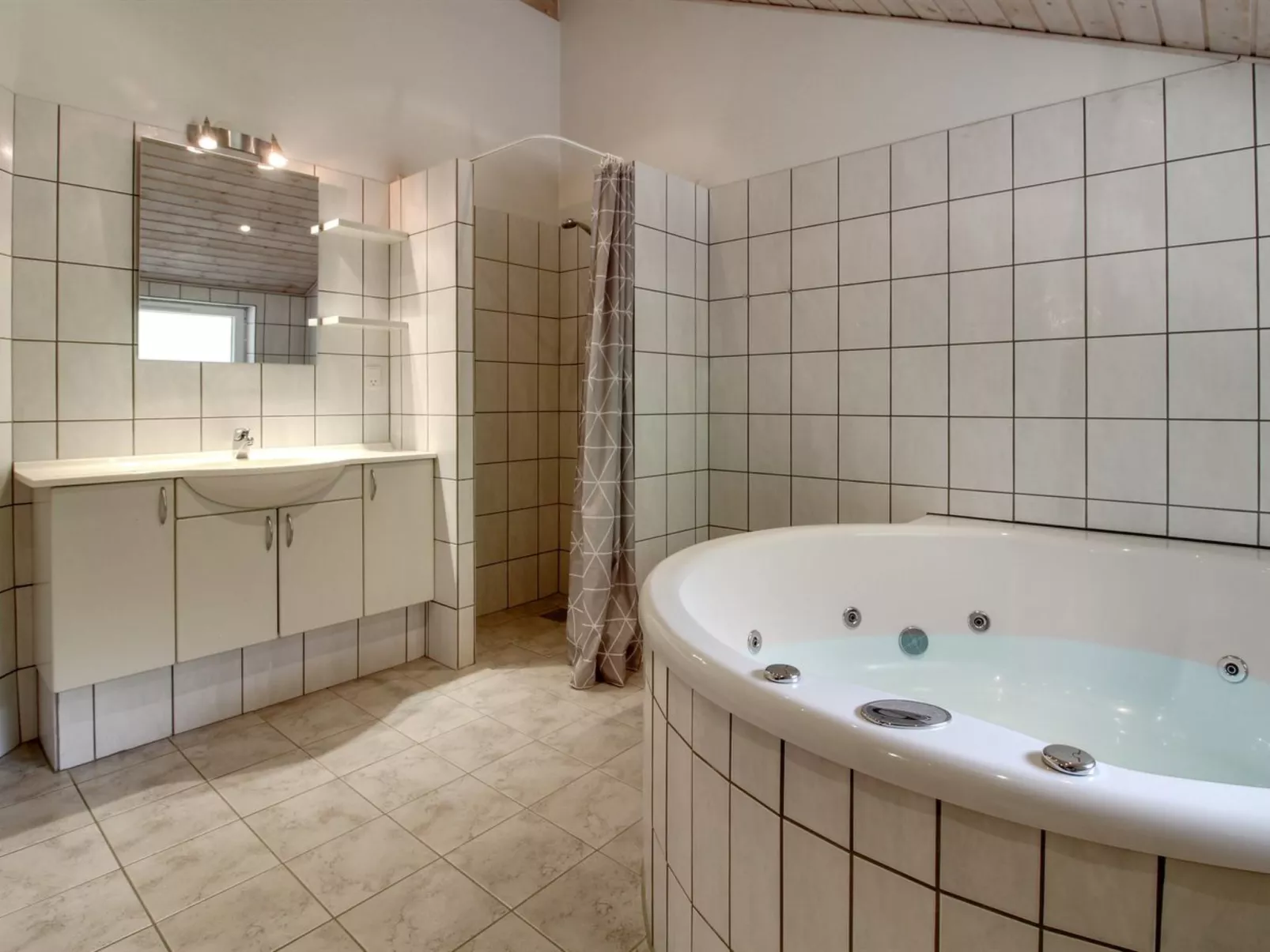 "Taisto" - 1.8km from the sea-Binnen