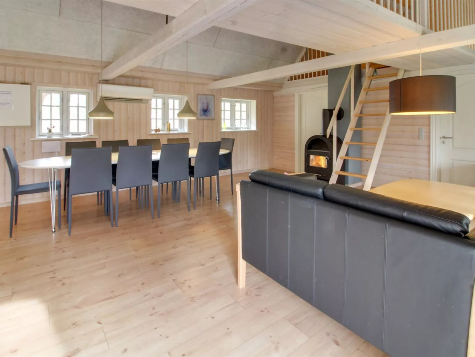 "Gudmund" - 3.9km from the sea-Binnen