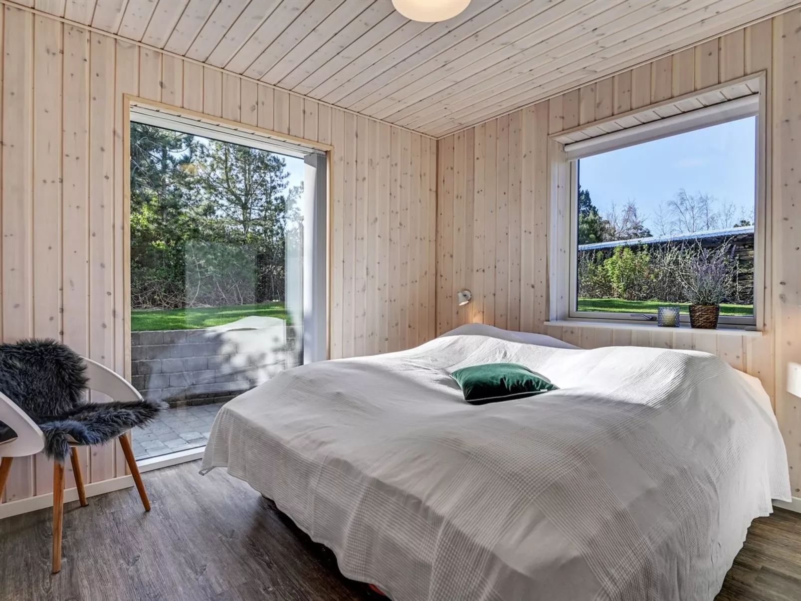 "Ylvi" - 250m from the sea-Binnen