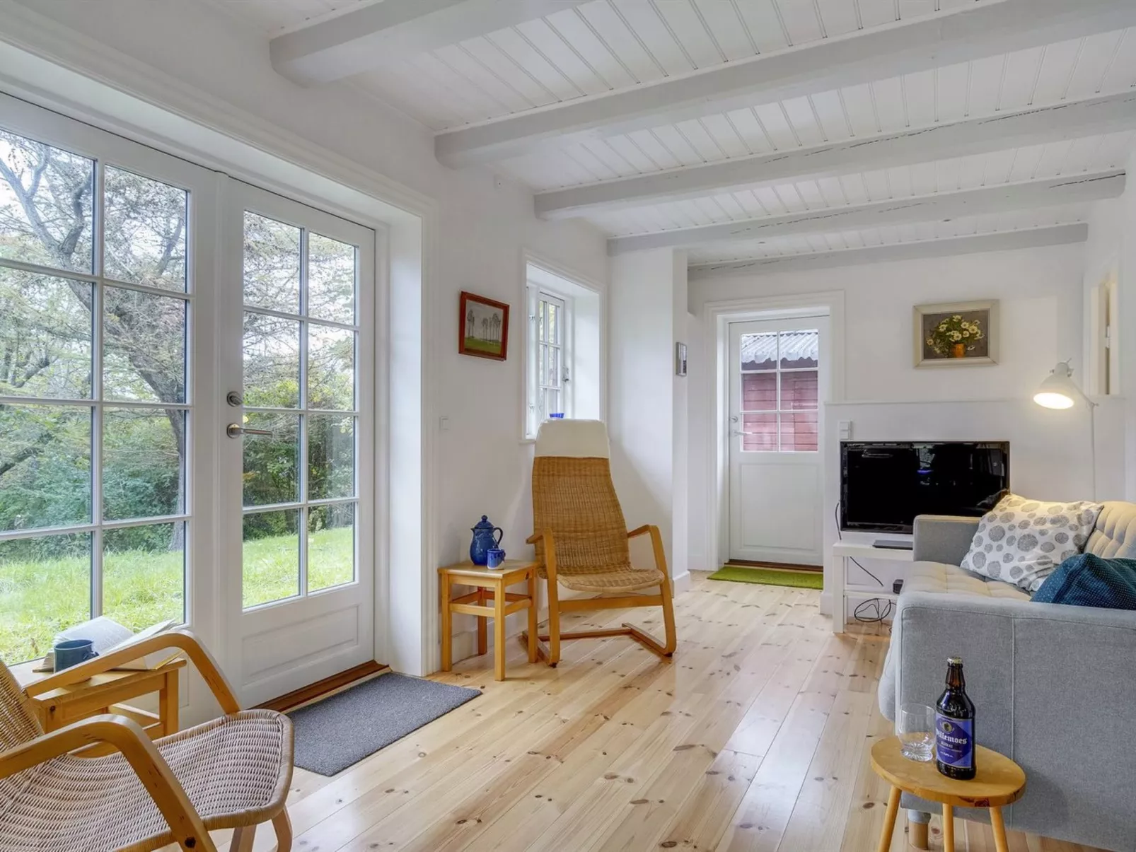 "Tabetha" - 25m from the sea-Binnen