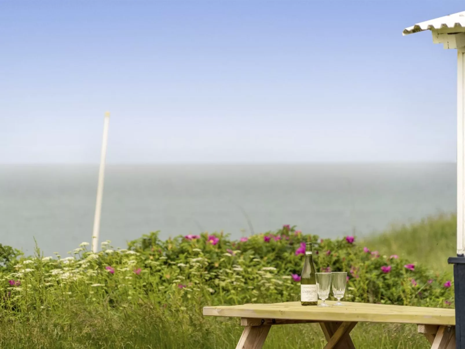 "Ellynor" - 200m from the sea-Buiten