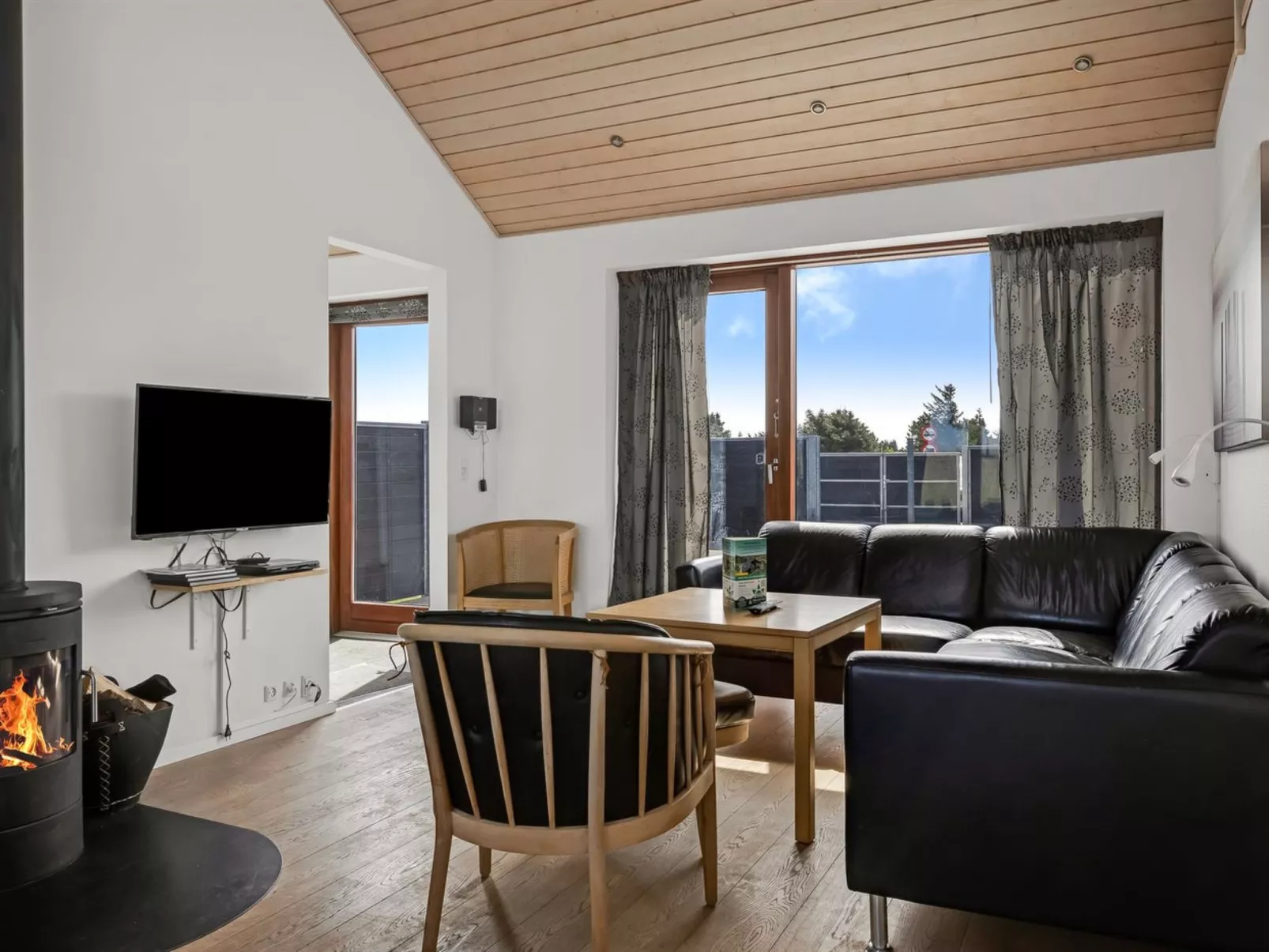 "Elinora" - 100m from the sea-Binnen