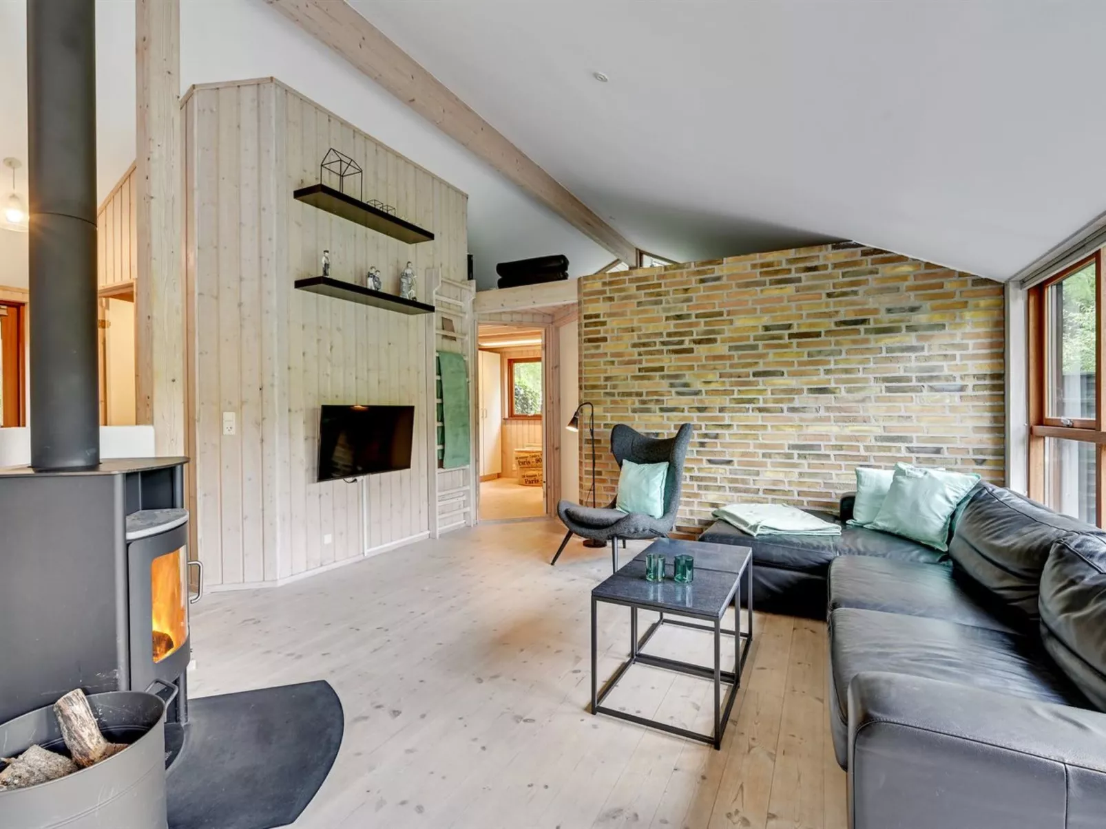 "Gustine" - 300m from the sea-Binnen