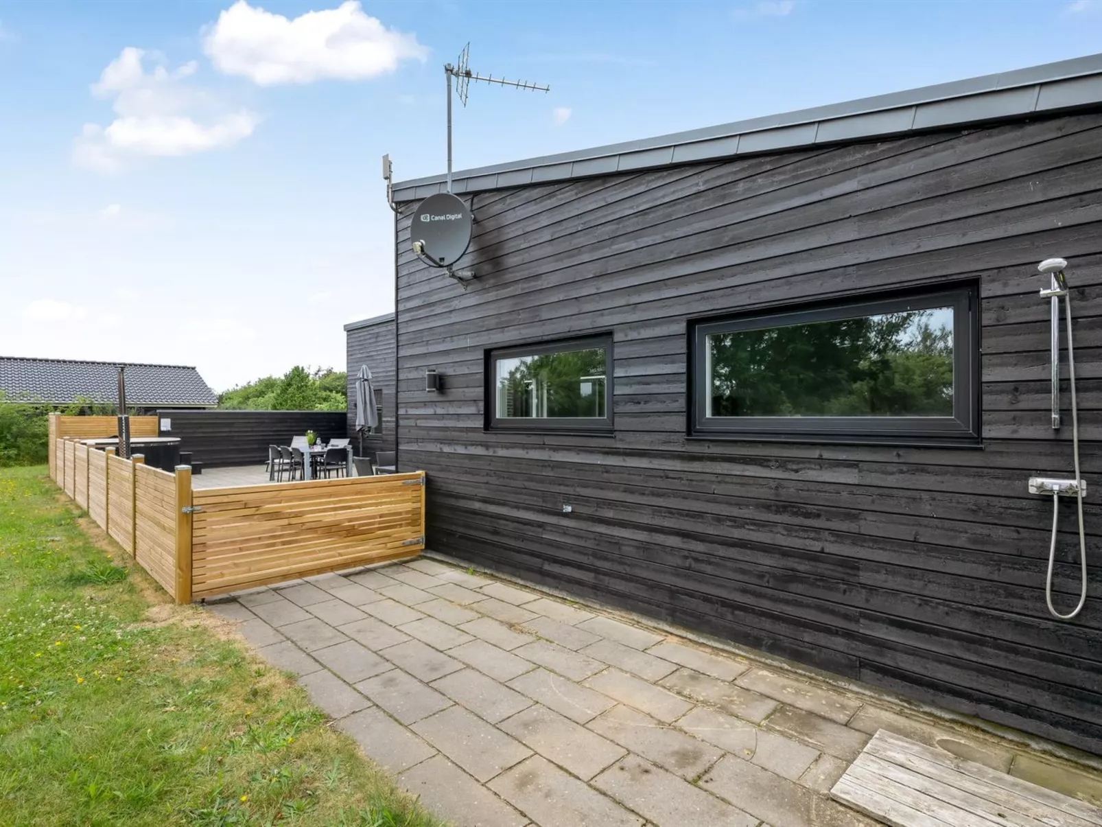 "Weike" - 950m to the fjord-Buiten