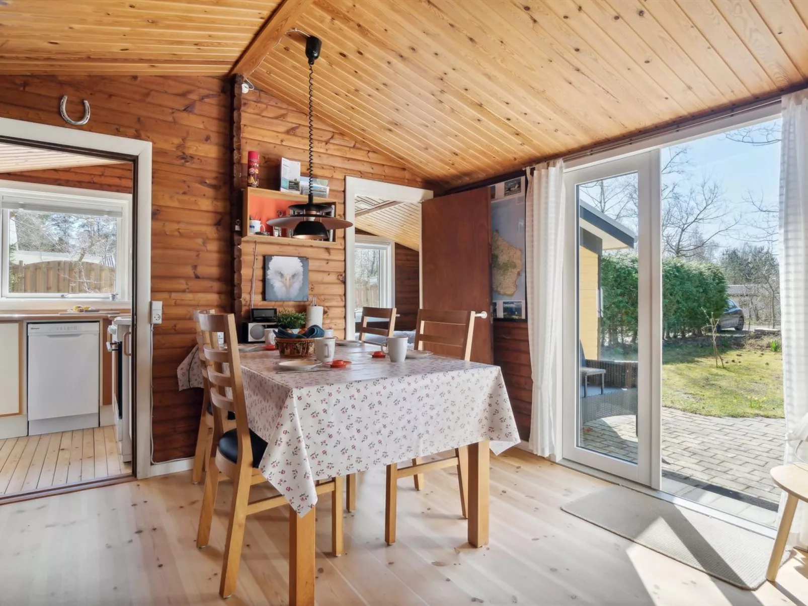 "Heikki" - 700m from the sea-Binnen