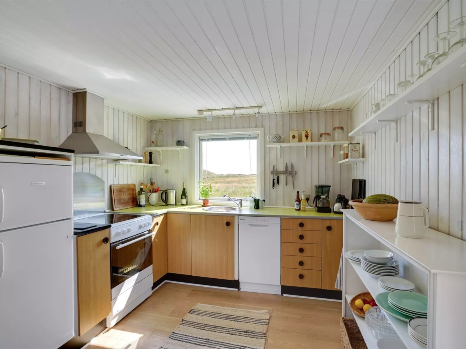 "Vuokko" - 400m from the sea-Binnen