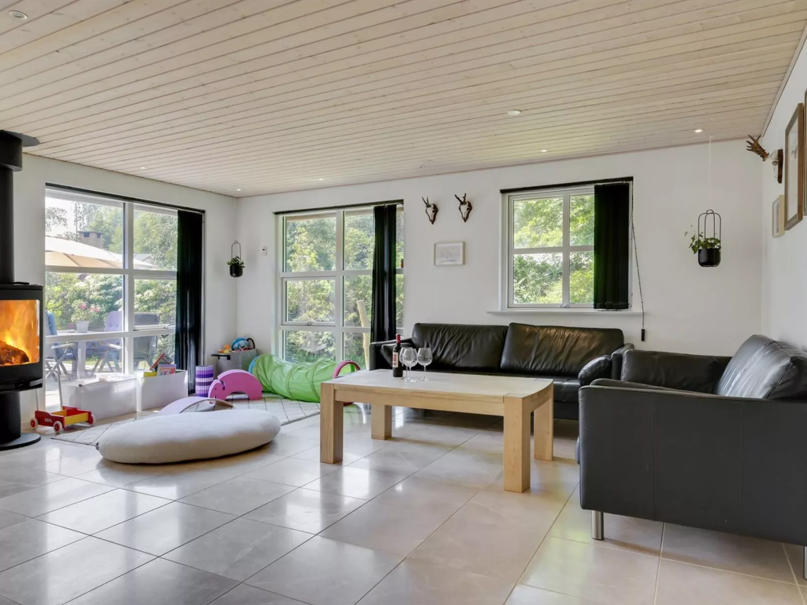 "Elline" - 450m from the sea-Binnen