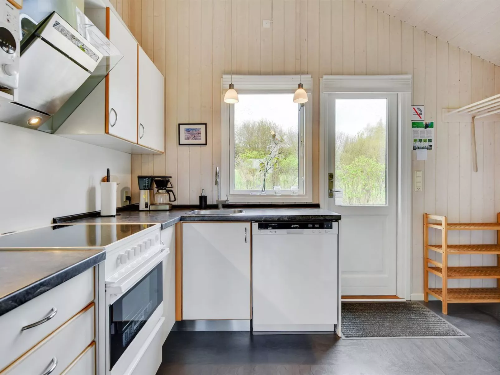 "Hwiting" - 200m from the sea-Binnen