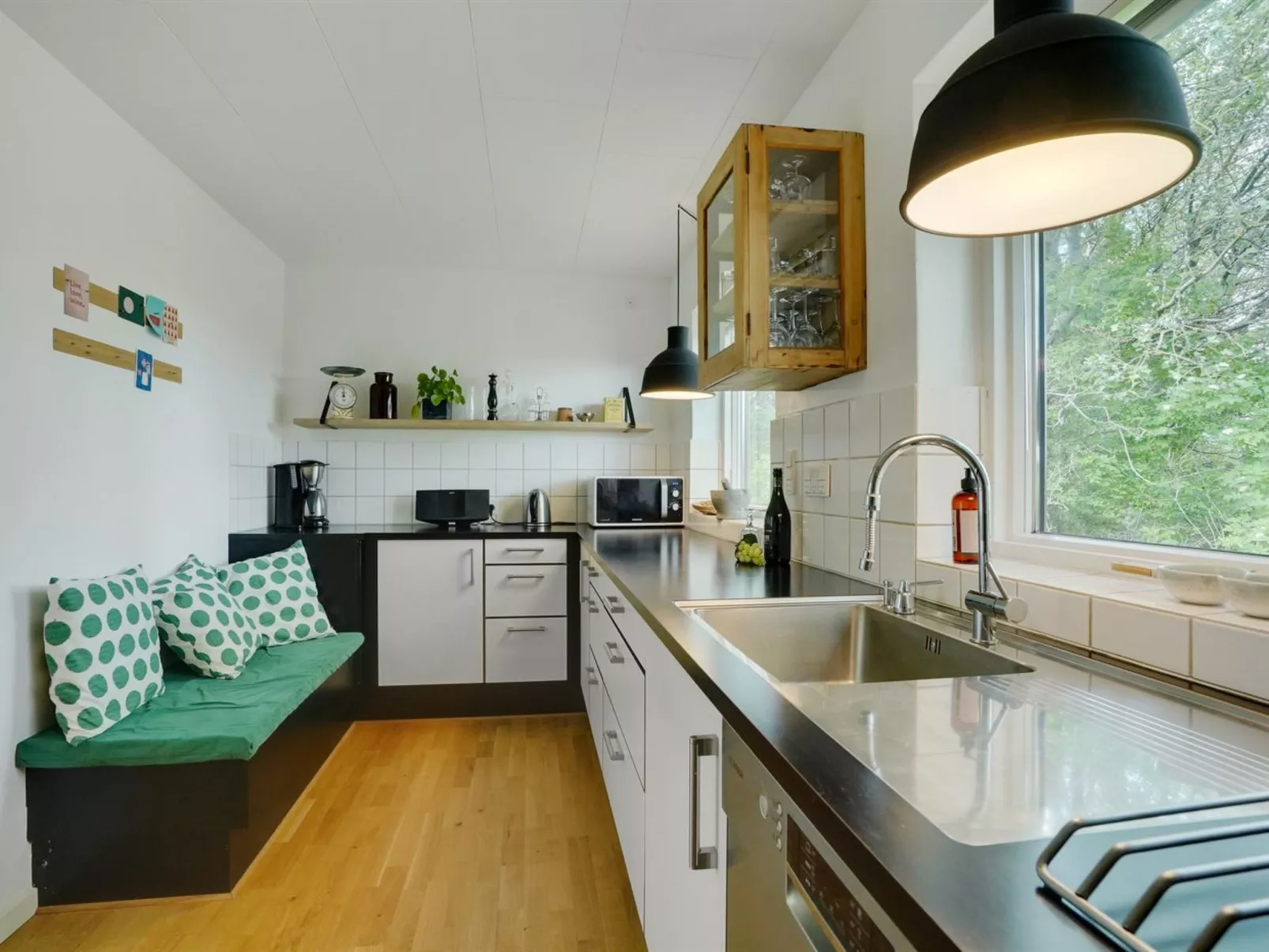 "Flor" - 900m from the sea-Binnen