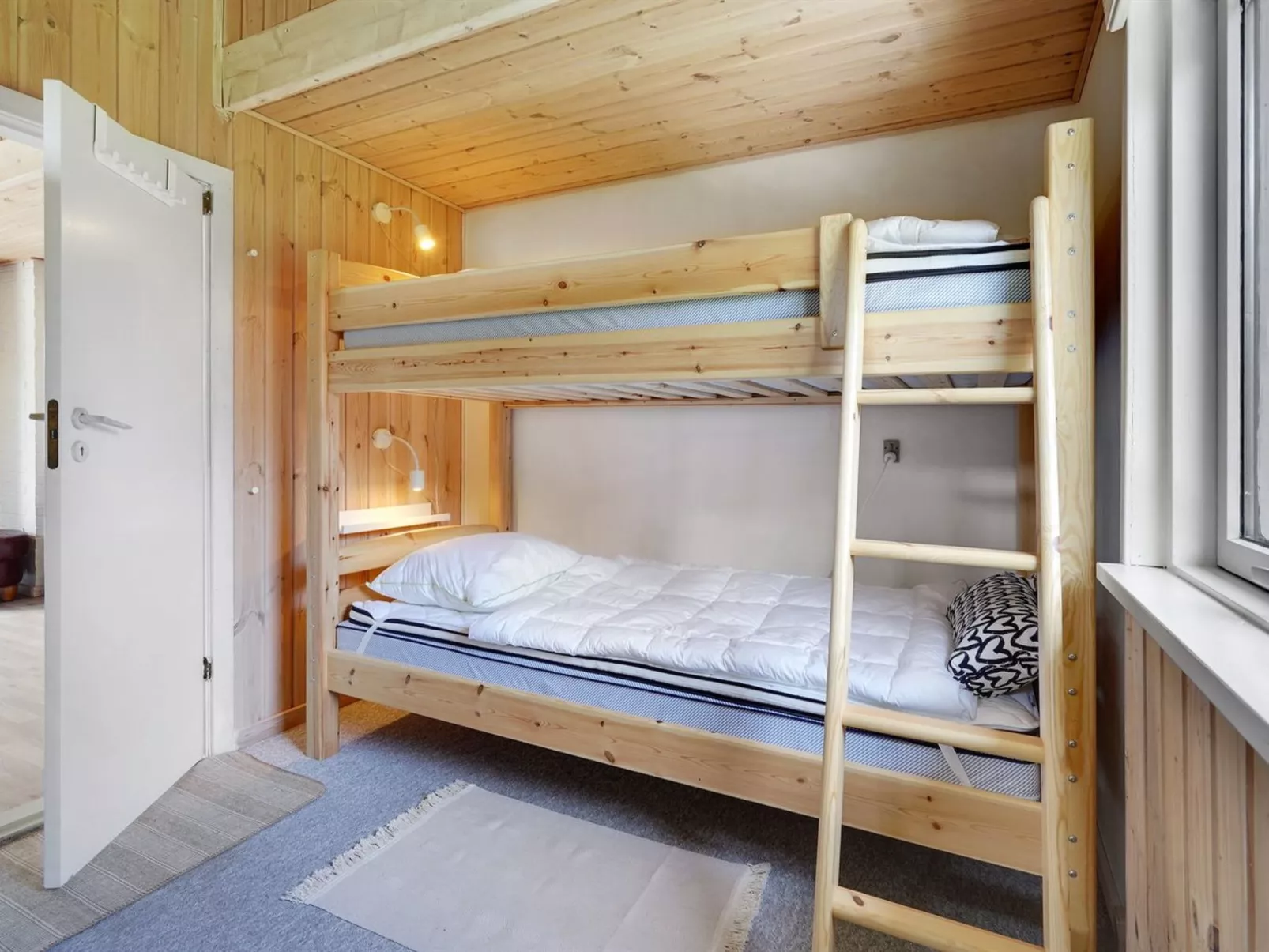 "Rudi" - 450m from the sea-Binnen