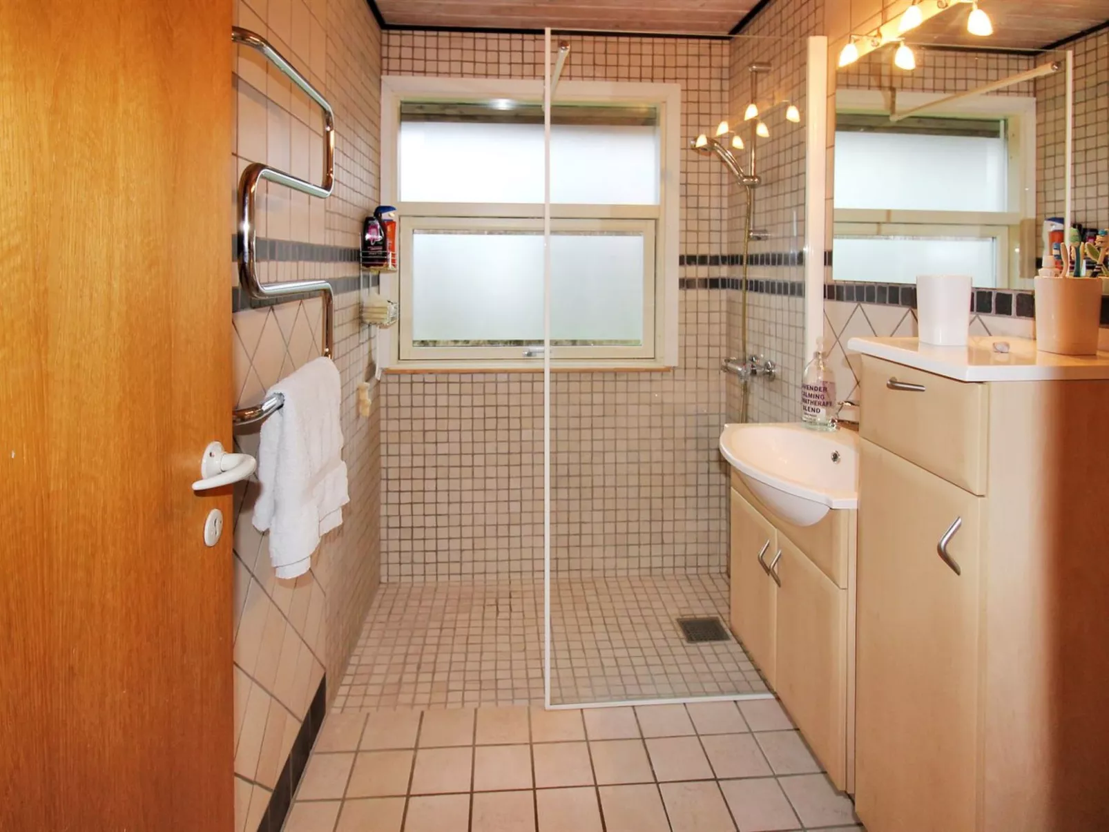 "Arton" - 300m from the sea-Binnen