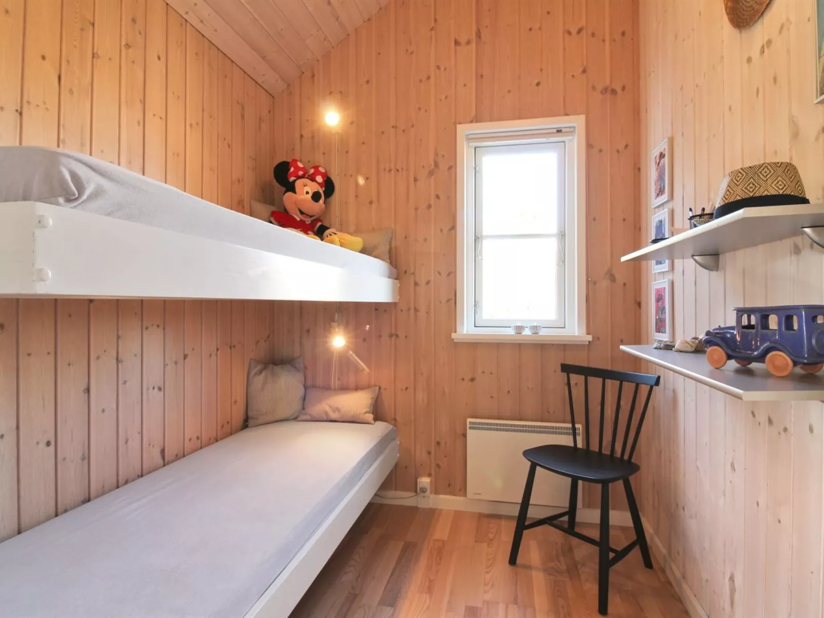 "Tilda" - 275m from the sea-Binnen