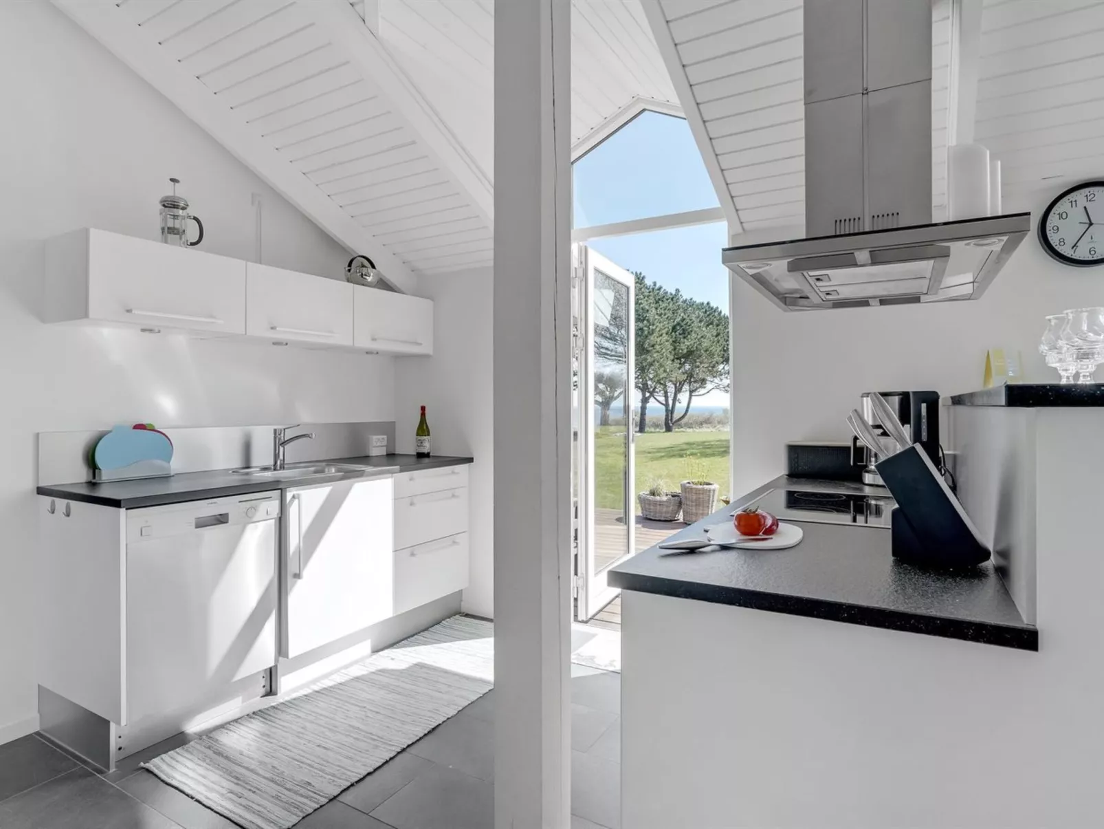 "Trajko" - 100m from the sea-Binnen