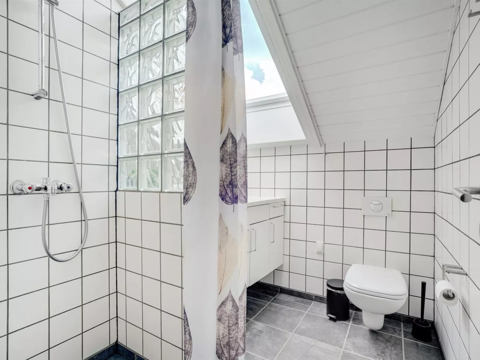 "Matthis" - 500m to the fjord-Binnen