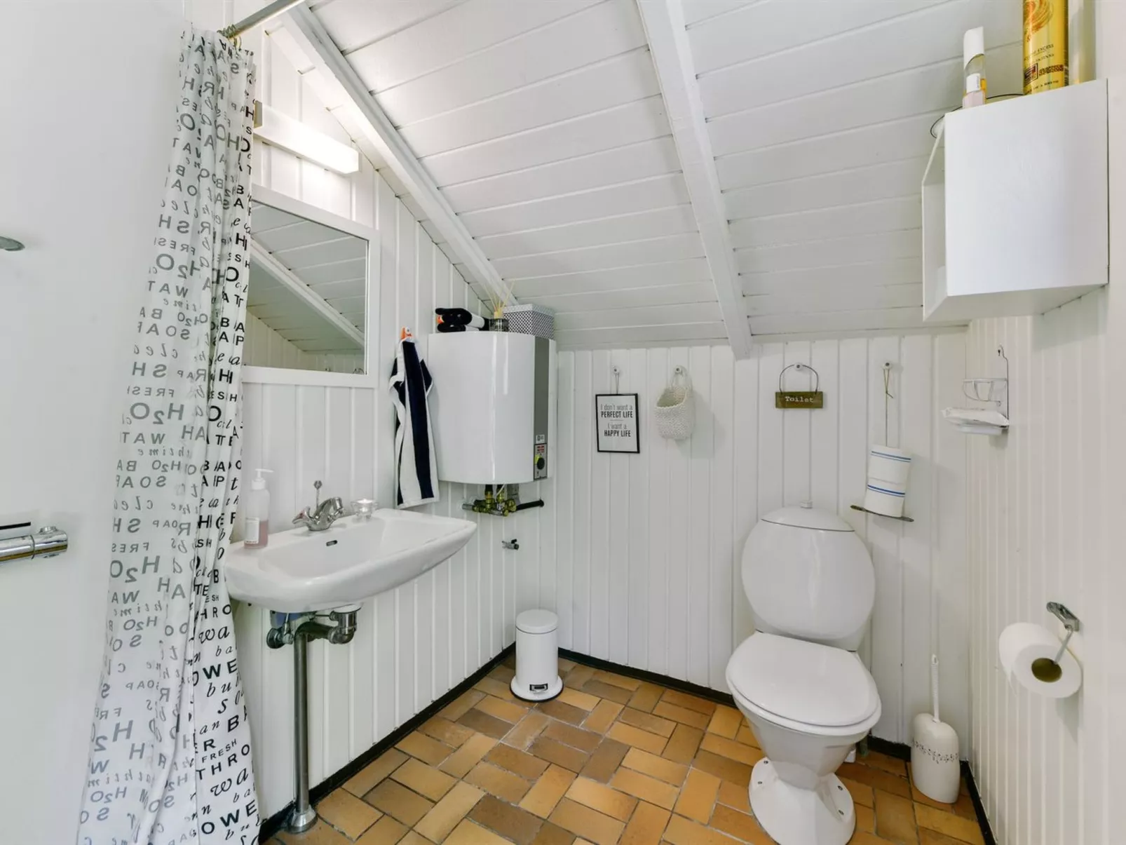 "Alika" - 200m to the fjord-Binnen