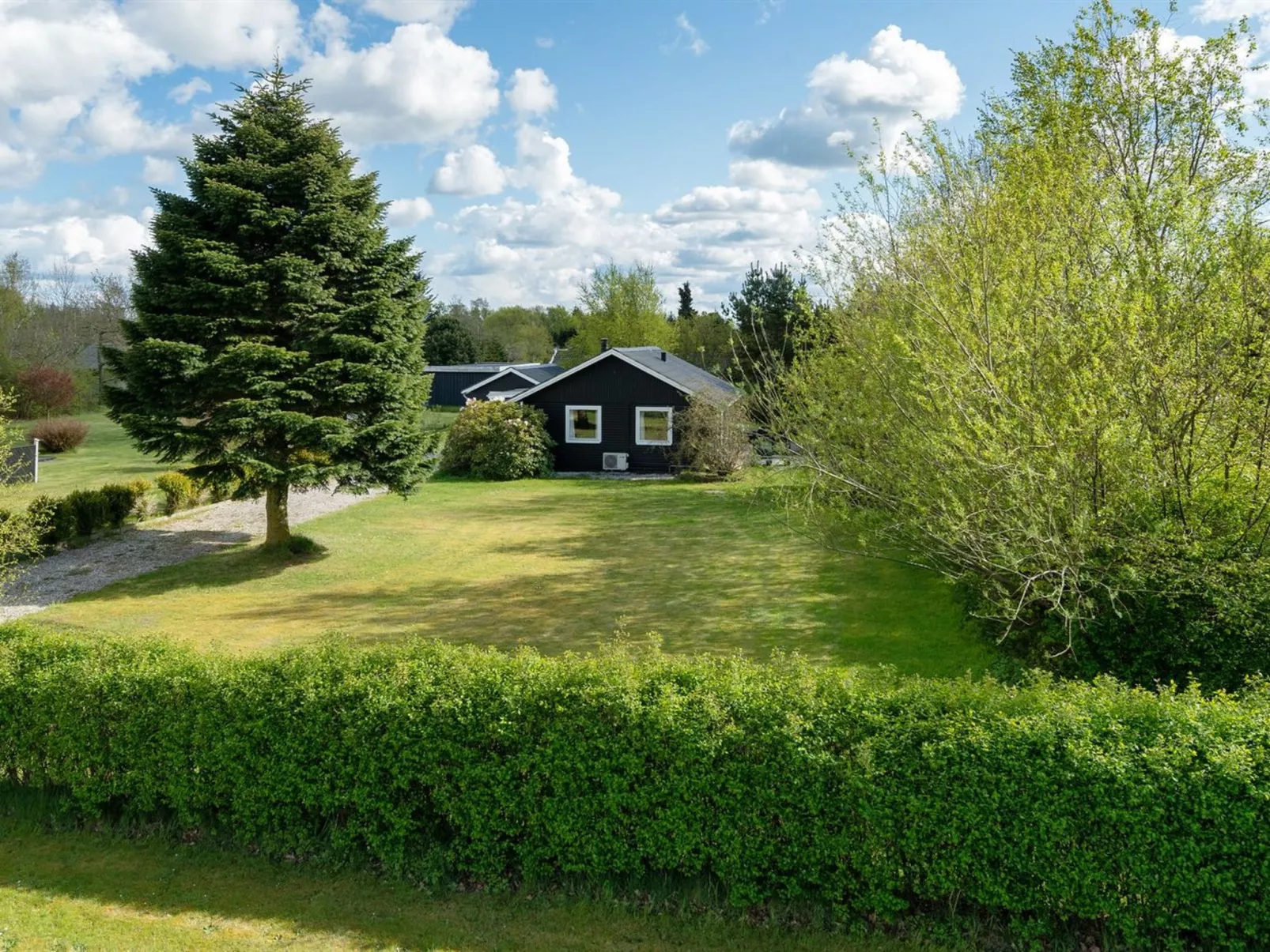 "Akira" - 500m to the fjord-Buiten