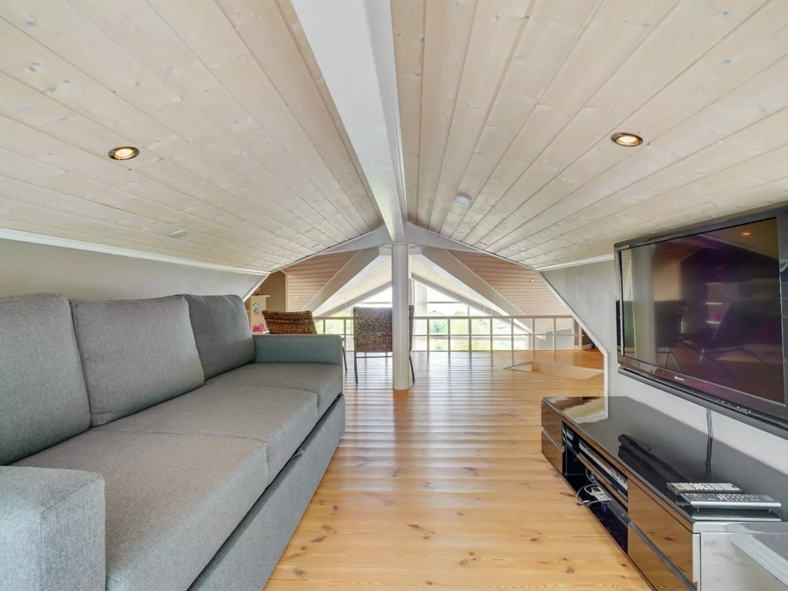 "Regnwald" - 400m to the fjord-Binnen