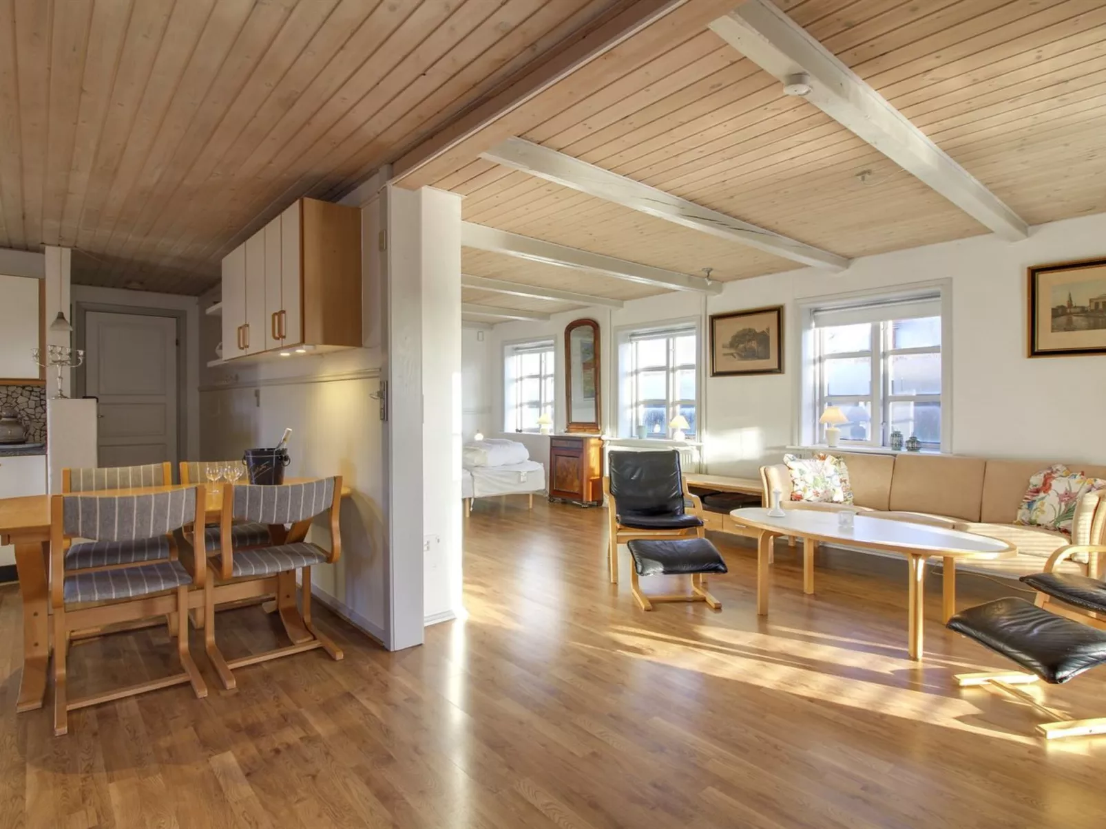 "Anais" - 1.6km from the sea-Binnen