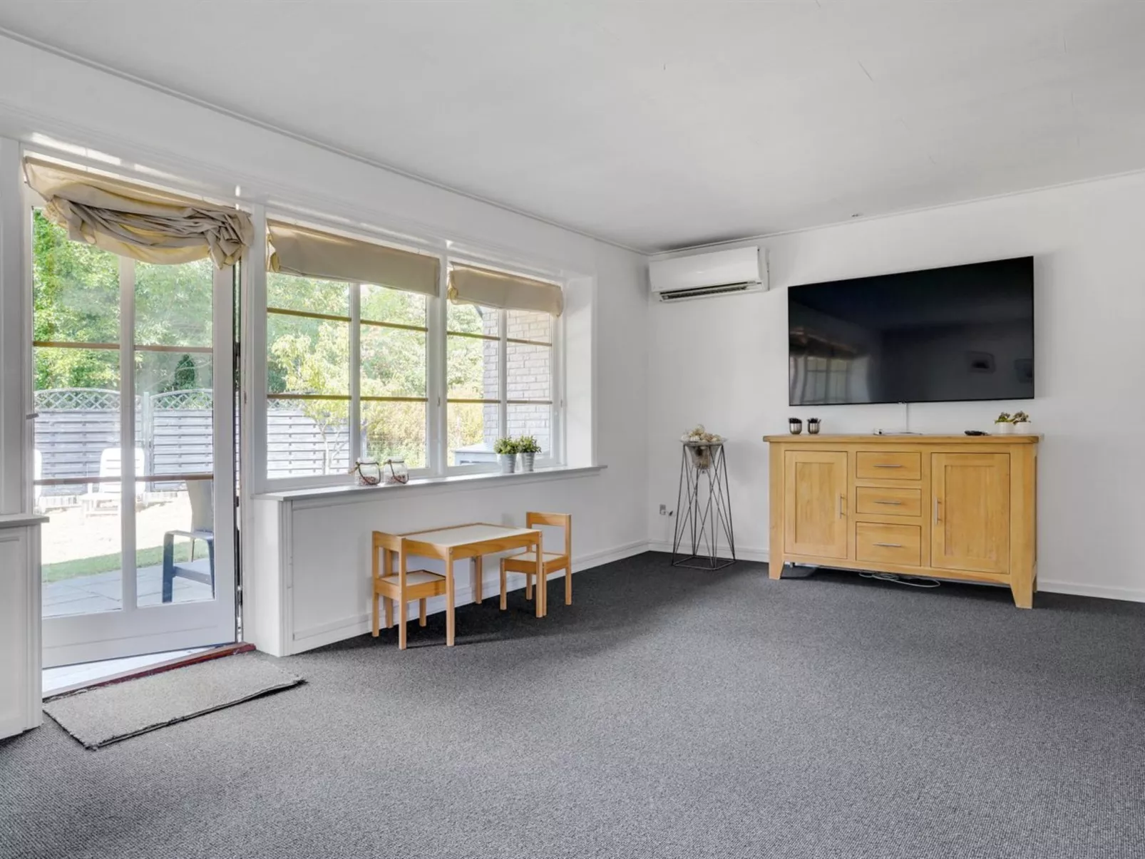 "Marka" - 2.5km from the sea-Binnen