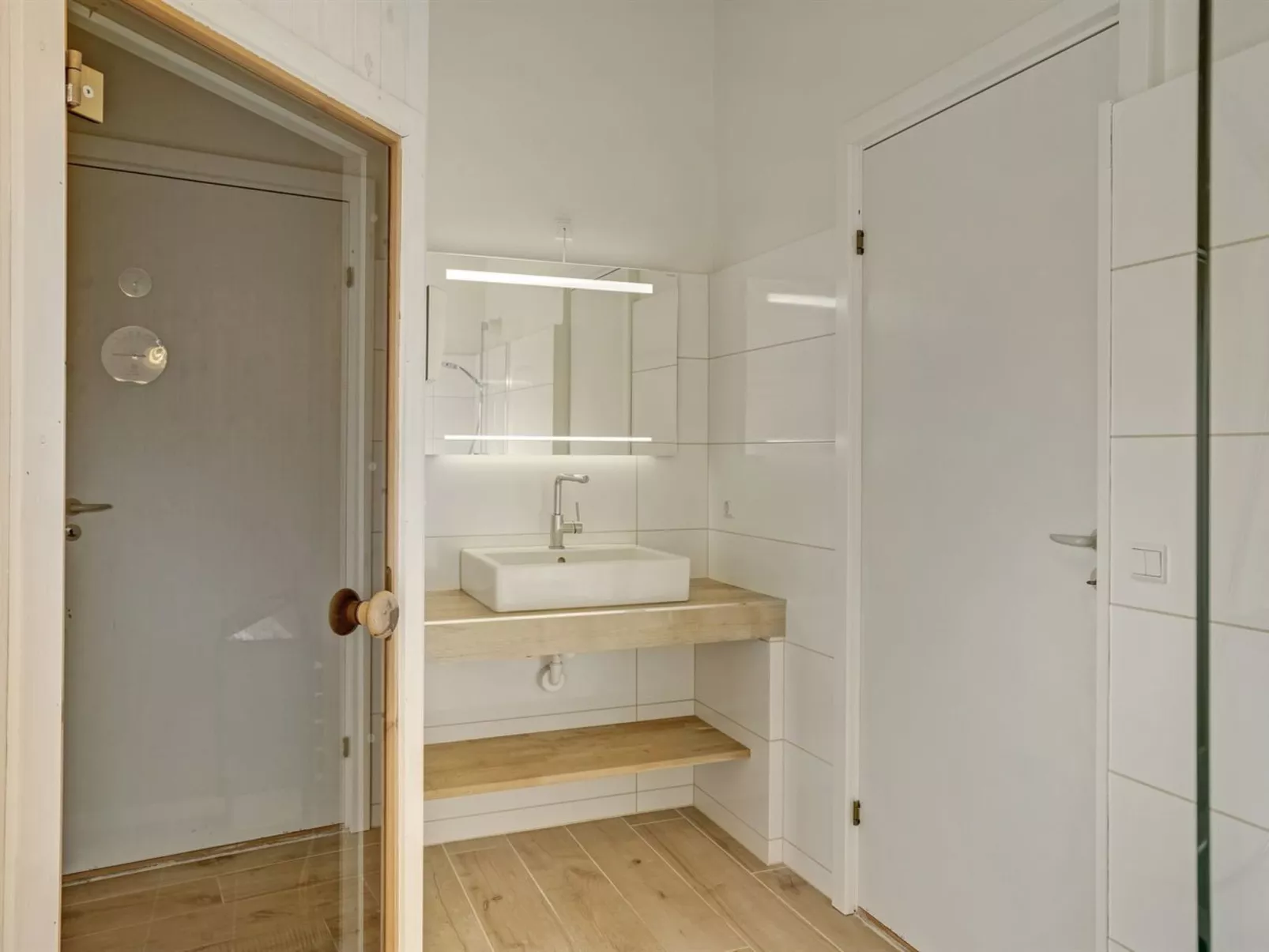 "Folke" - 250m from the sea-Binnen