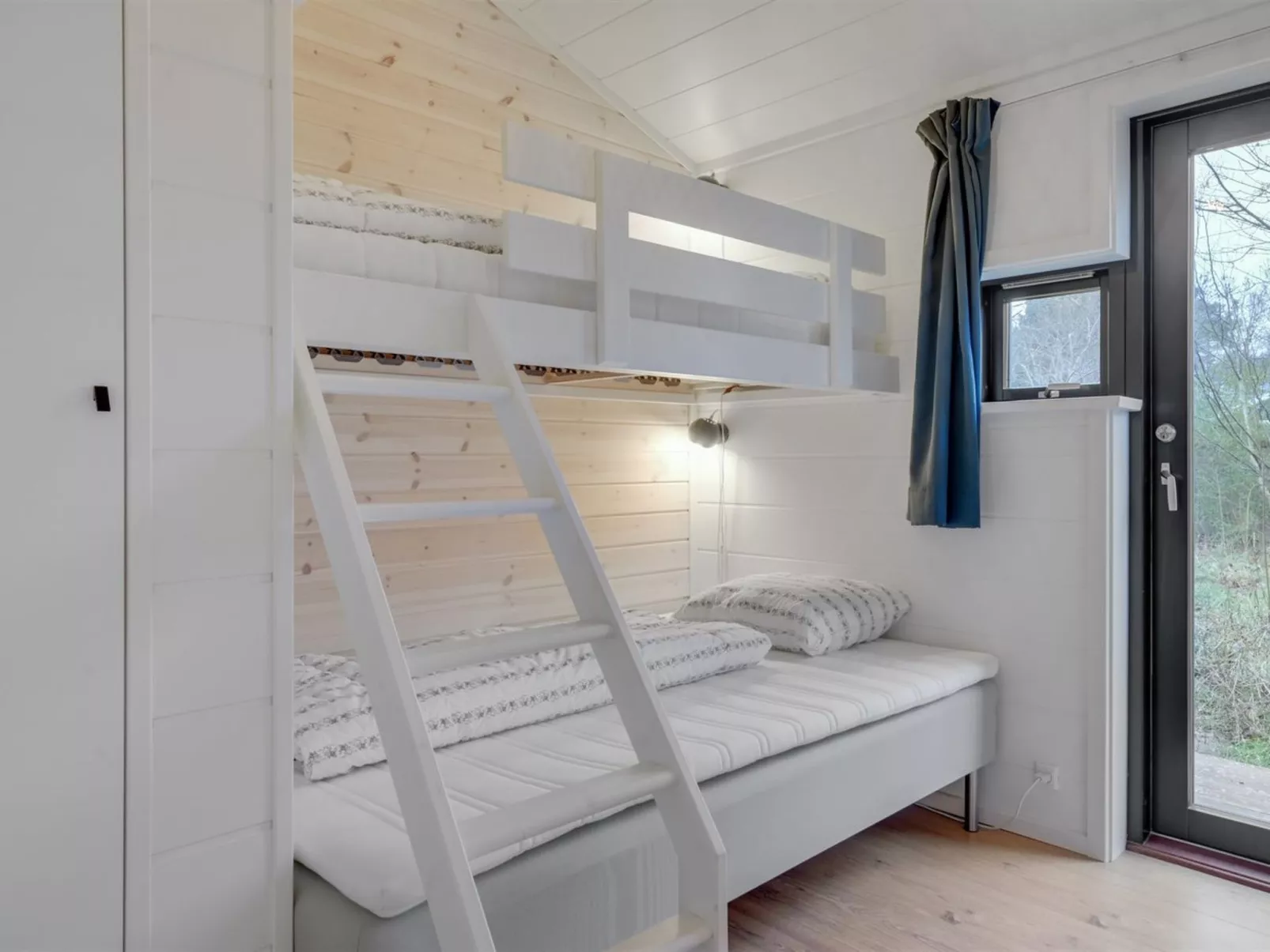 "Ilvy" - 850m from the sea-Binnen