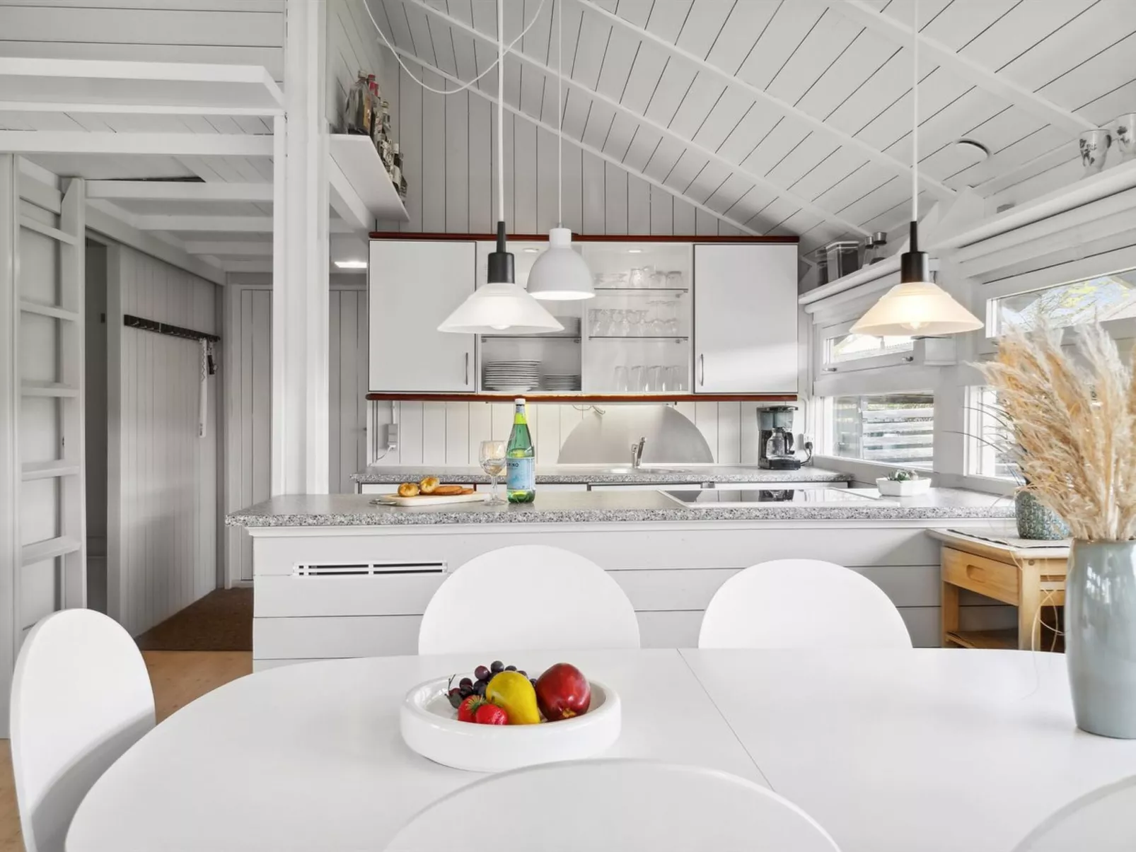 "Allida" - 800m from the sea-Binnen