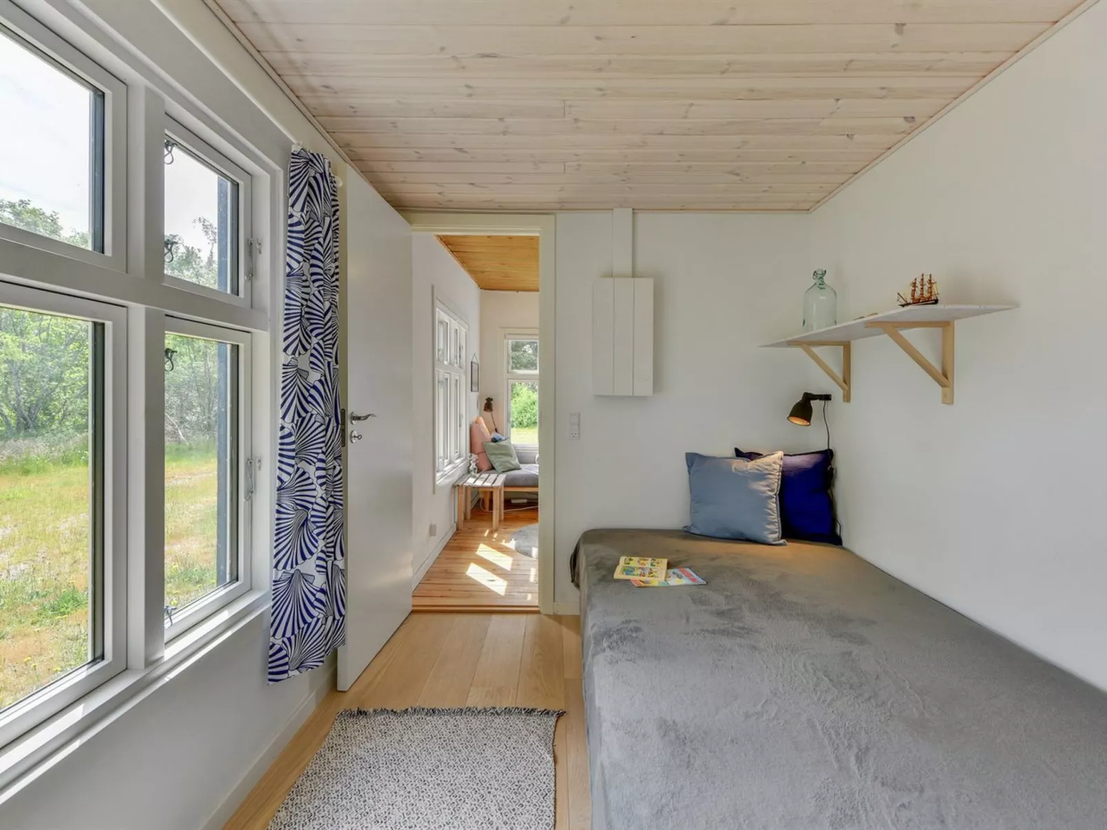 "Sebastian" - 100m to the fjord-Binnen