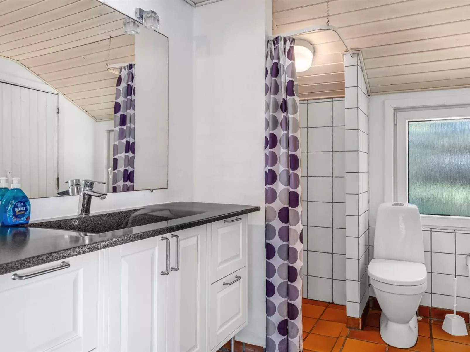 "Livni" - 3.8km from the sea-Binnen